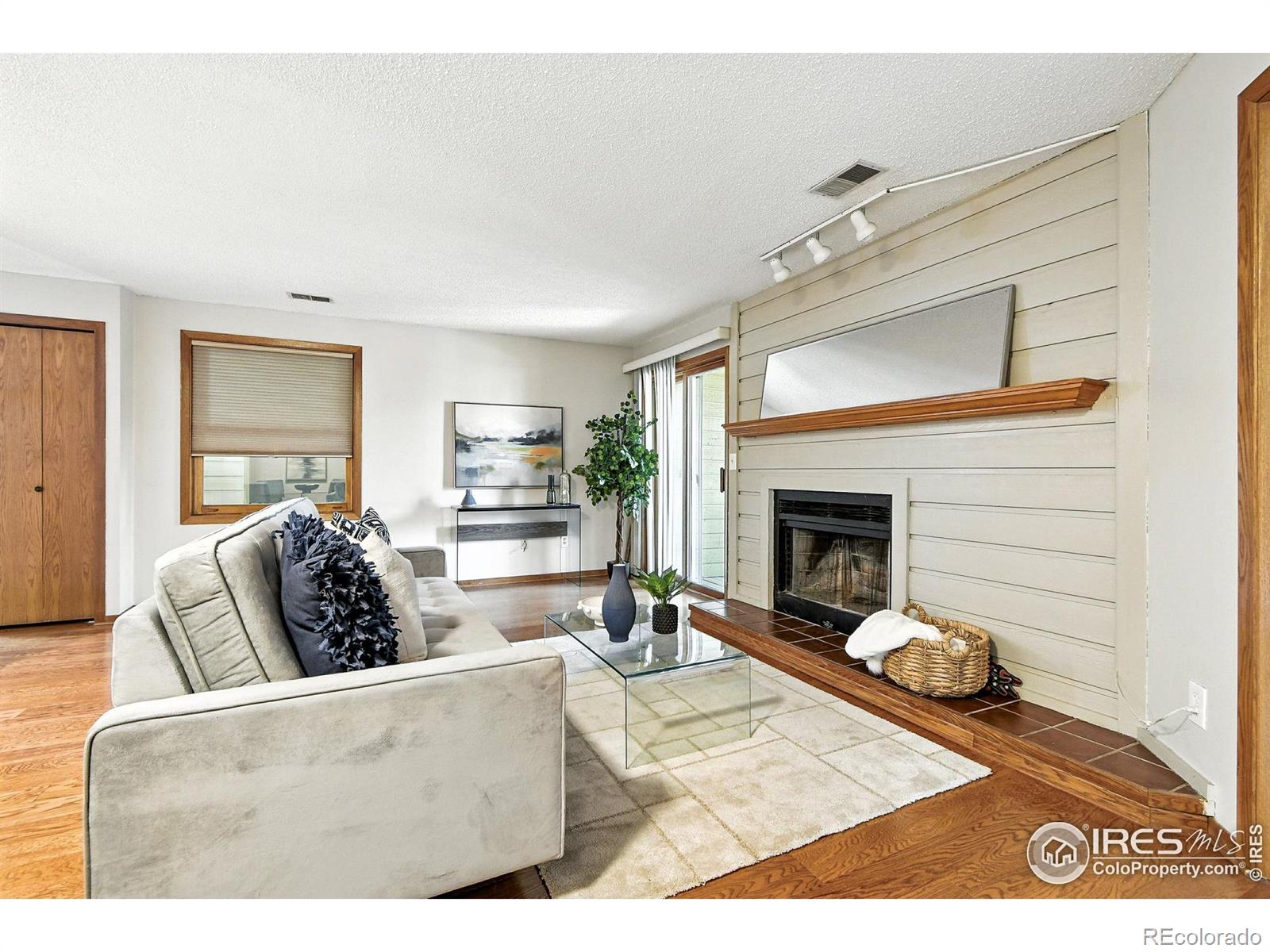 boulder  House Search Picture
