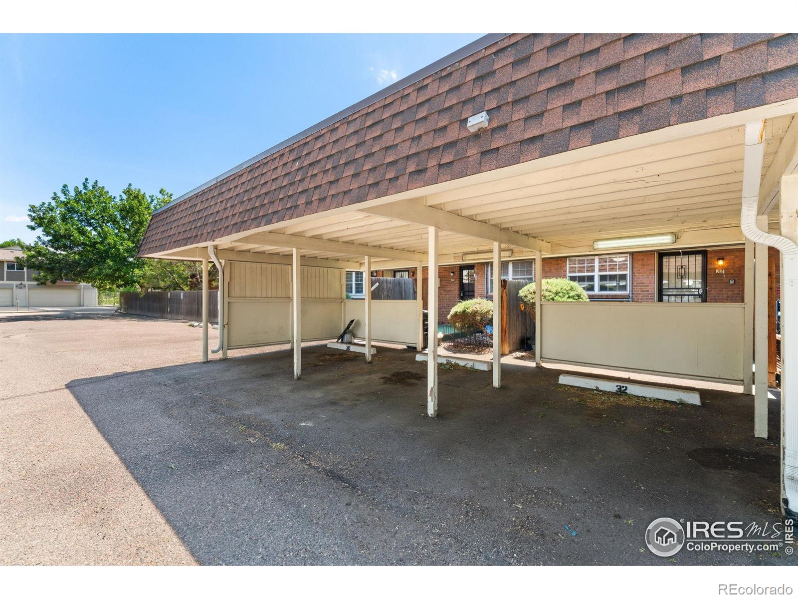 1200 S Monaco St Parkway, denver  House Search MLS Picture