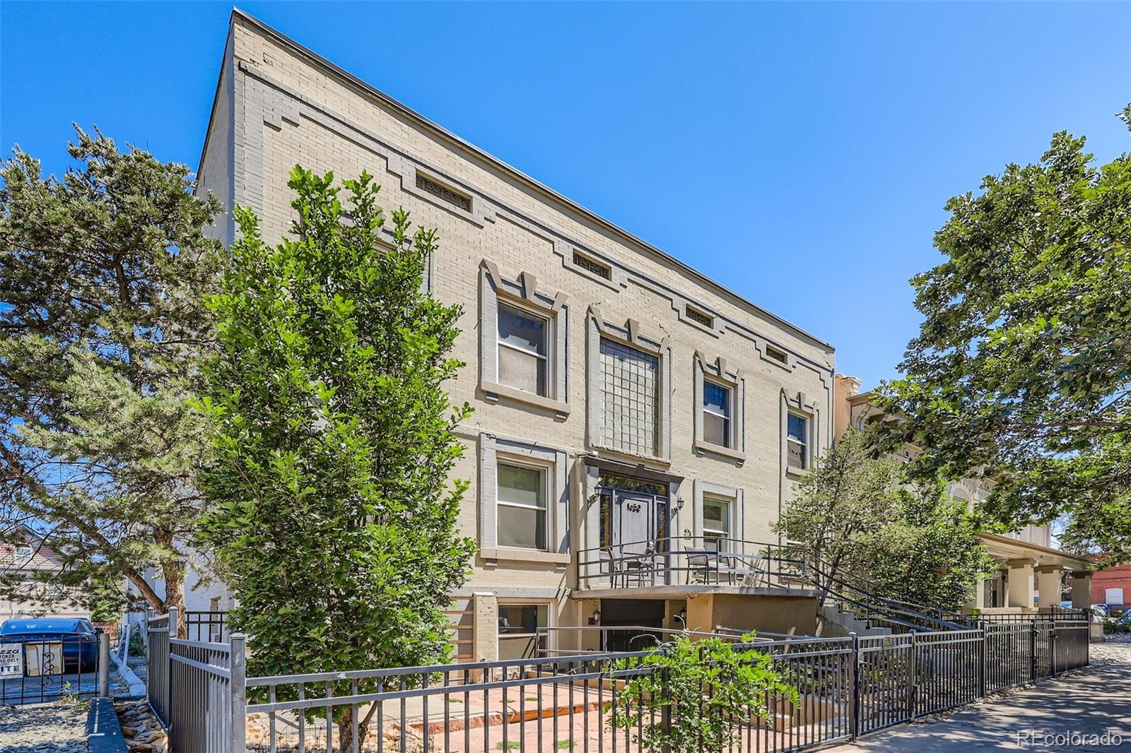 1650 N Pearl Street 17, Denver  MLS: 2740901 Beds: 1 Baths: 1 Price: $199,900