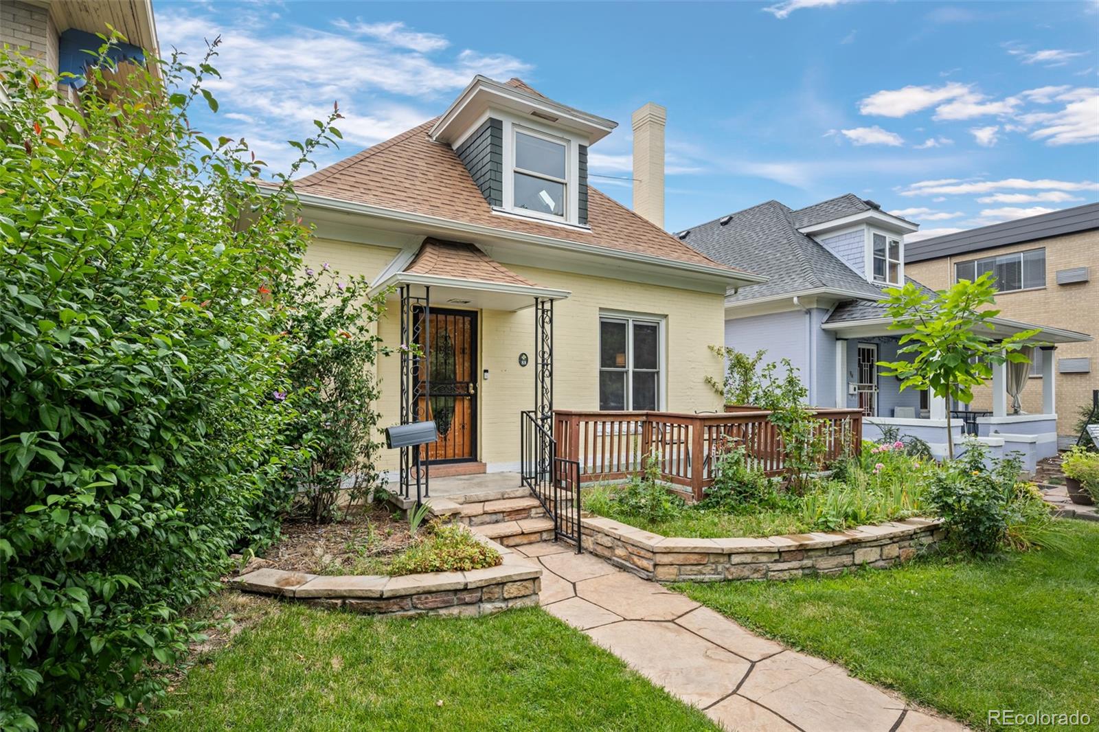 88 S Clarkson Street, denver MLS: 6304520 Beds: 4 Baths: 2 Price: $715,000
