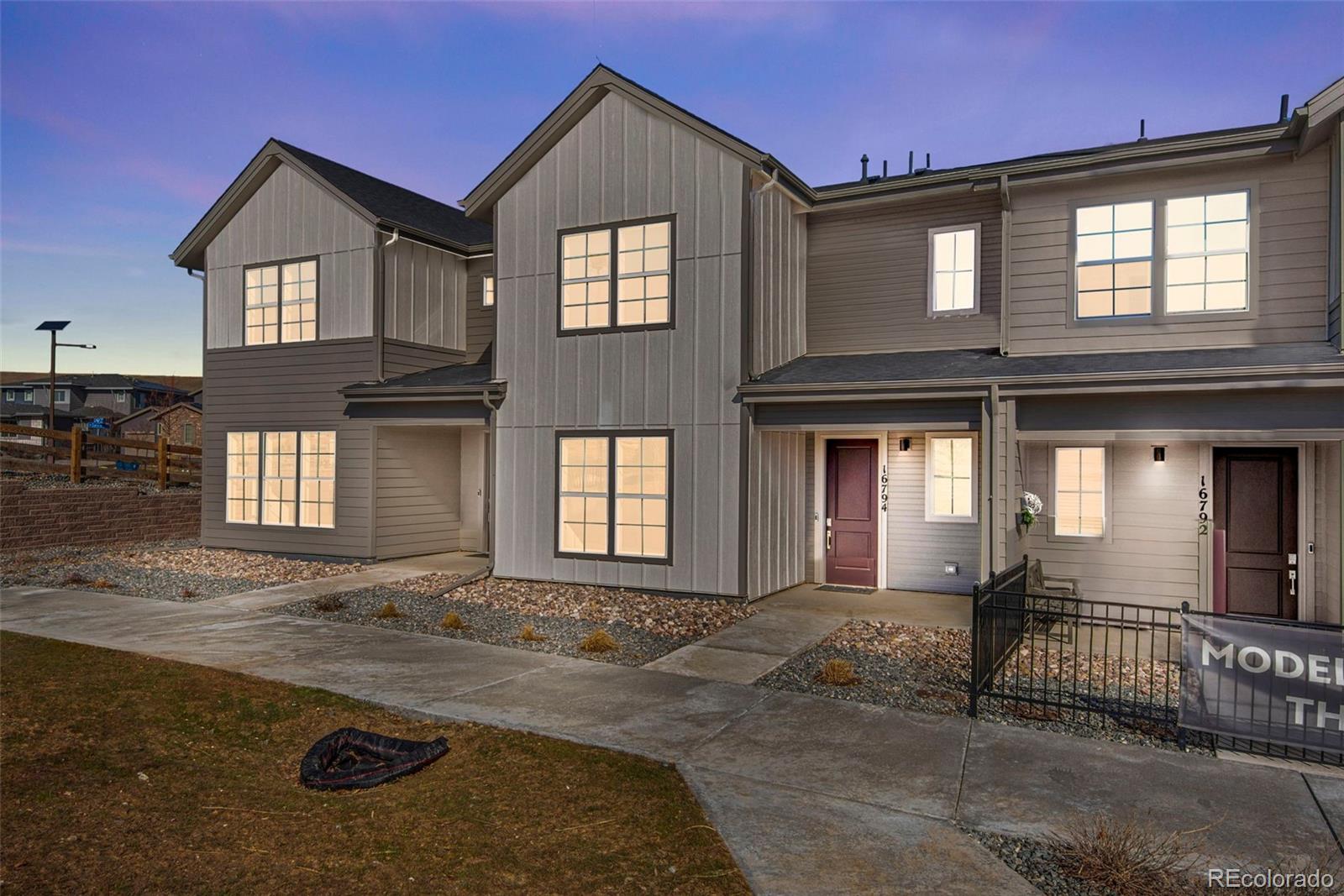 16794 W 94th Way, arvada MLS: 5681382 Beds: 2 Baths: 3 Price: $549,900