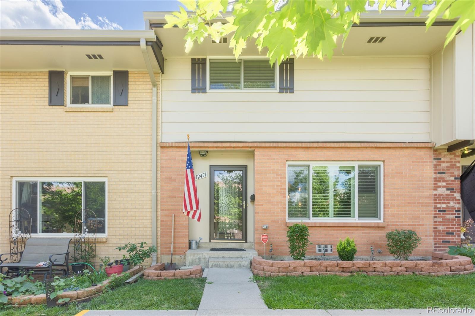 12471 W Alameda Drive, lakewood MLS: 4500051 Beds: 2 Baths: 3 Price: $430,000