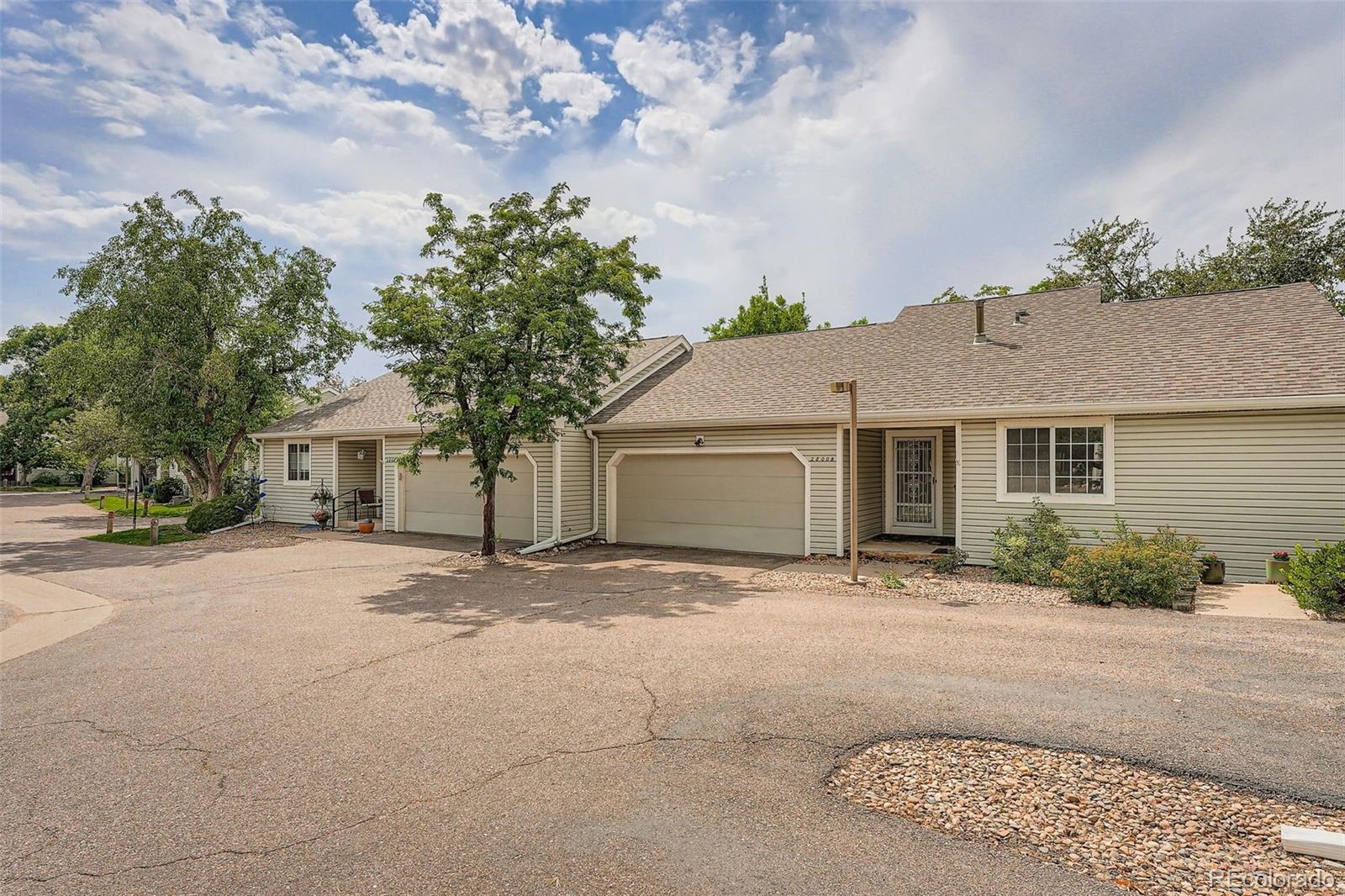 Heather Gardens Aurora Condo / Townhome | MLS #: 77729202800 S Heather Gardens Way B, Aurora Beds: 3 Baths: 3 Price: $495,000
