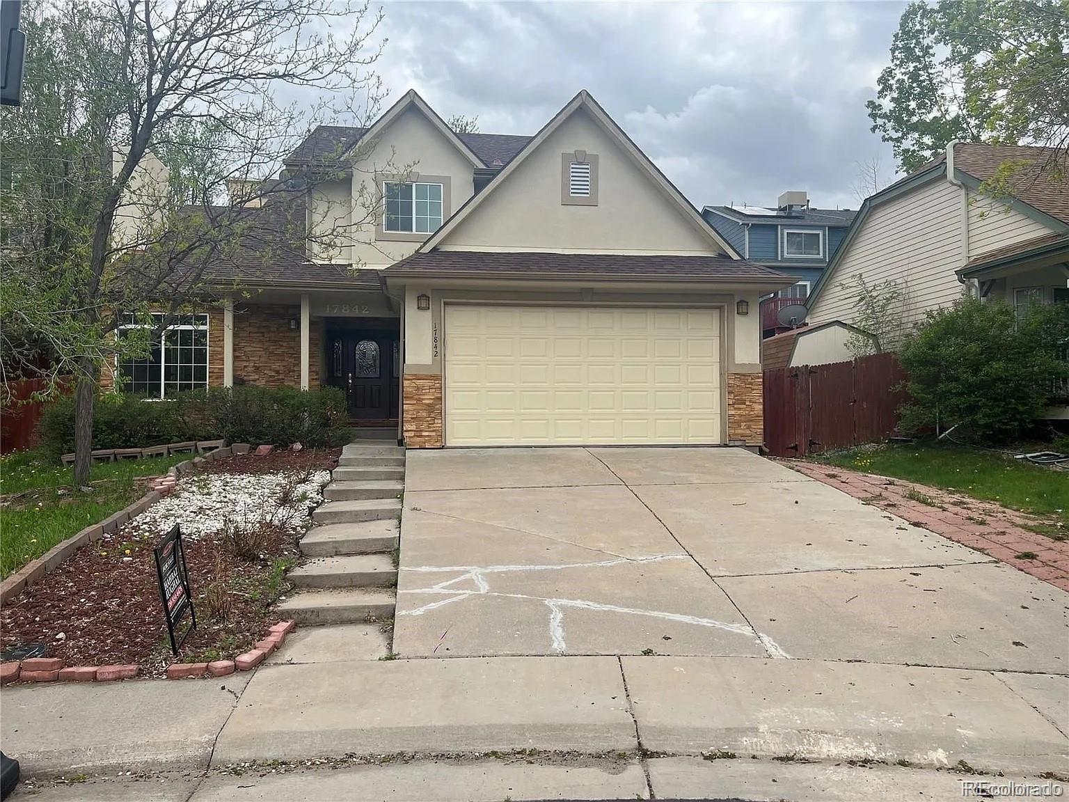 Summer Breeze Aurora Home | MLS #: 922567917842 E Lehigh Place, Aurora Beds: 4 Baths: 4 Price: $529,000