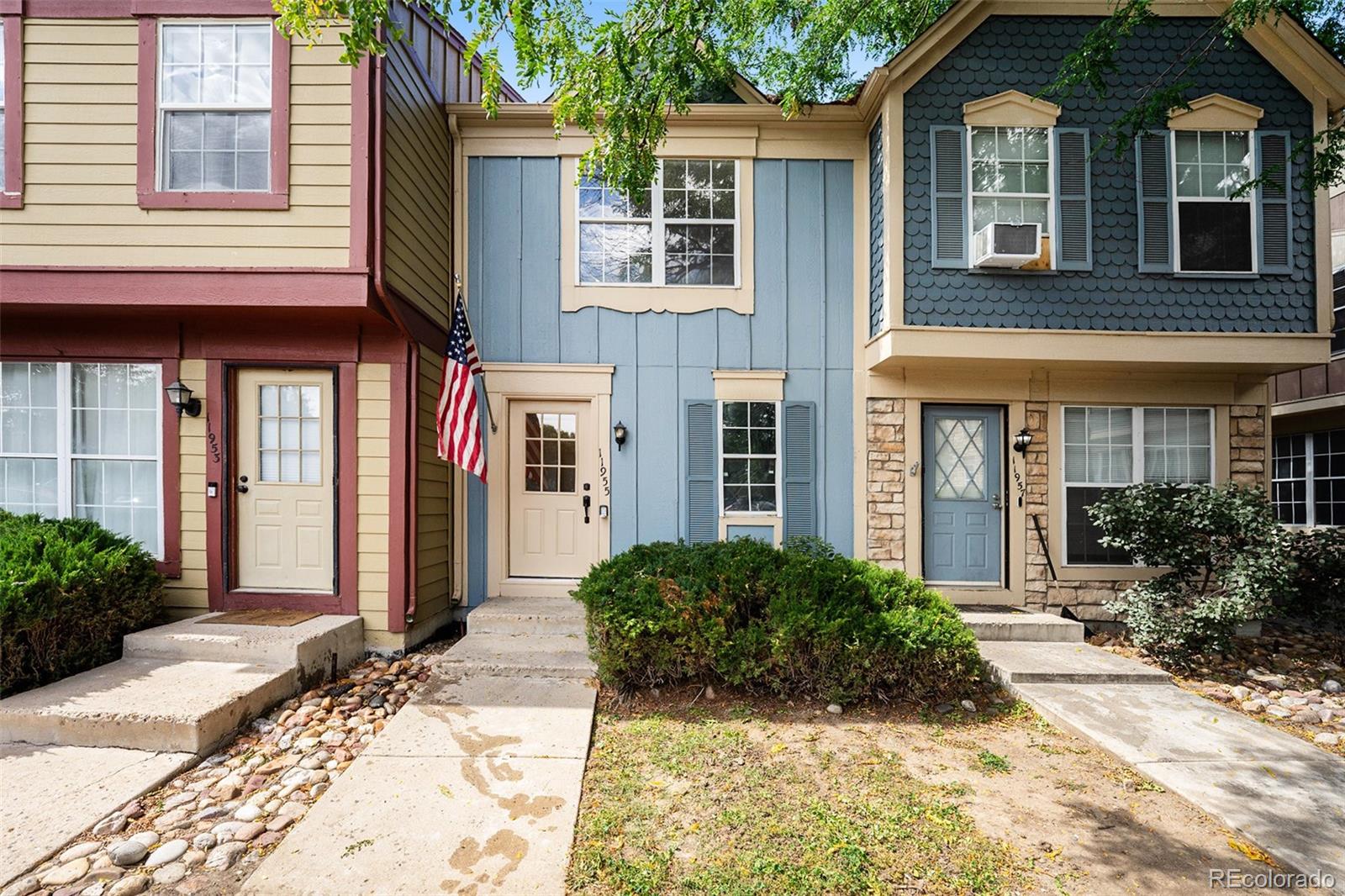 Peachwood Aurora Condo / Townhome | MLS #: 329365811955 E Ford Drive , Aurora Beds: 2 Baths: 2 Price: $279,999