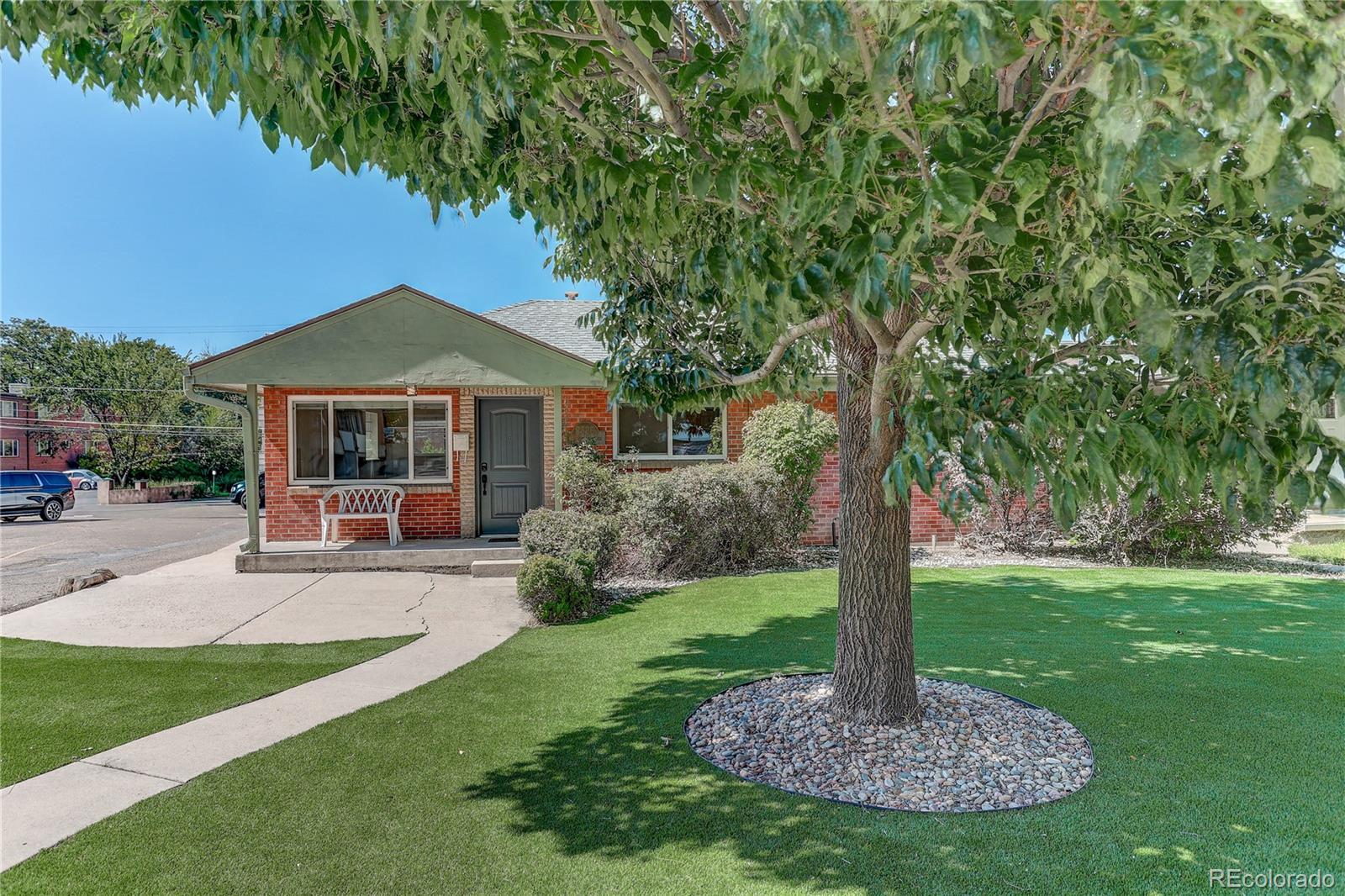 University Denver Home | MLS #: 91917662525 & 2527 S University Boulevard, Denver Beds: 5 Baths: 2 Price: $699,000