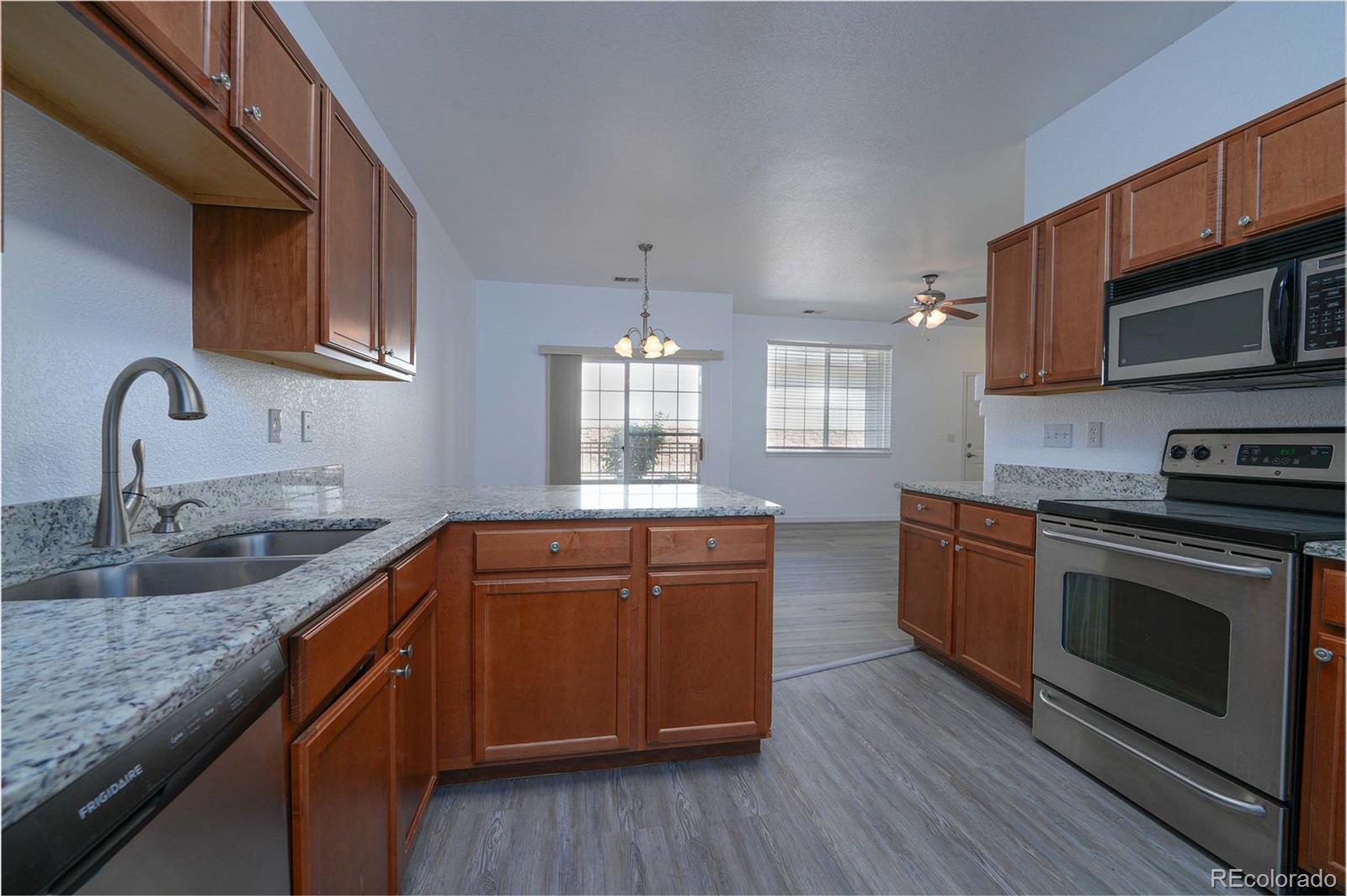22580 E Ontario Drive, aurora&nbsp; House Search MLS Picture