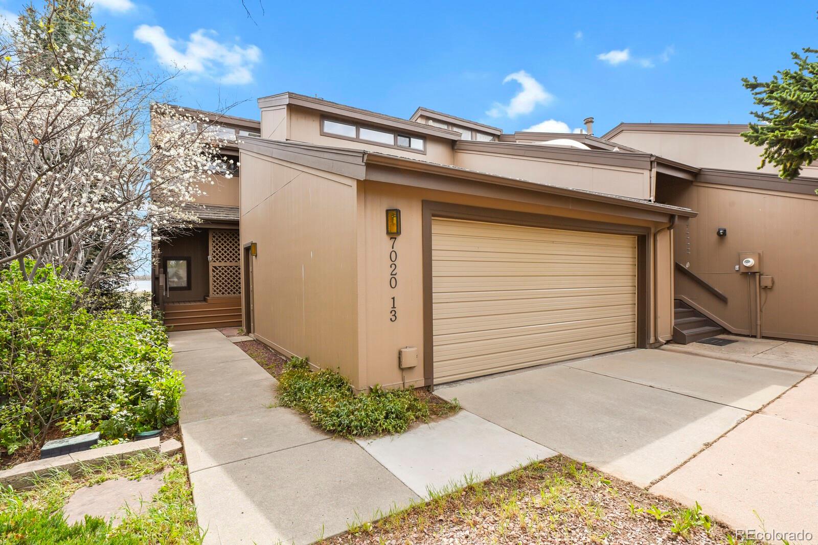 Marston Littleton Home | MLS #: 34646837020 W Stetson Place, Littleton Beds: 3 Baths: 3 Price: $629,900