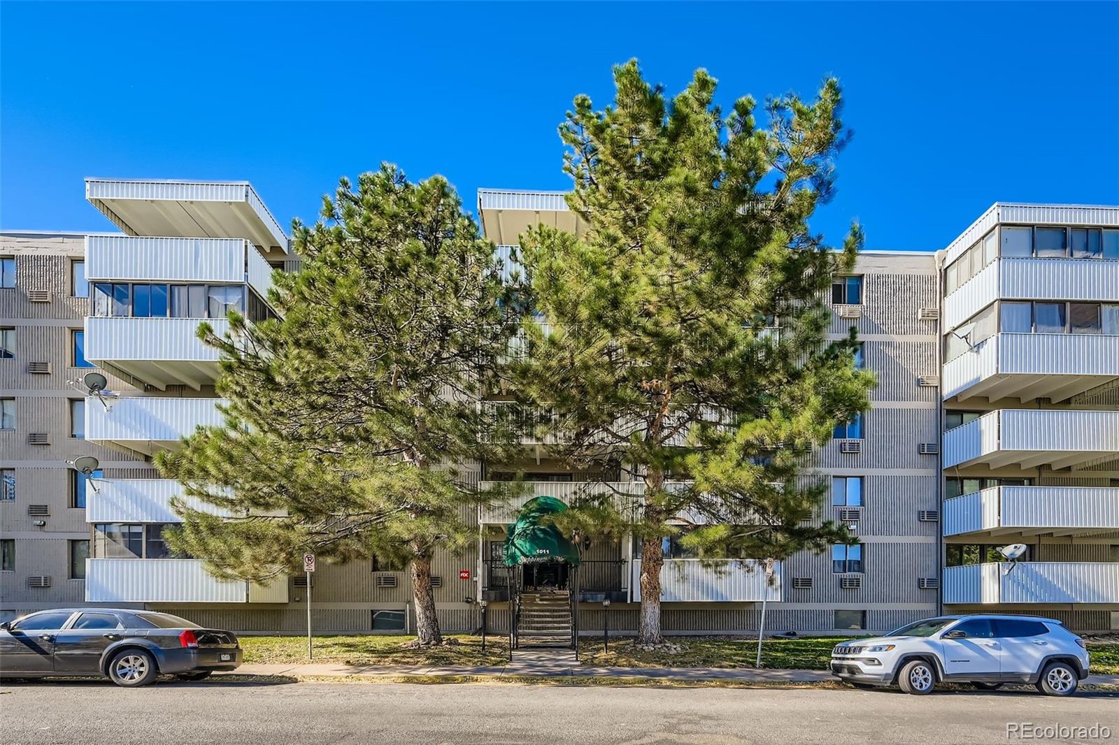 Steppington Place Aurora Condo / Townhome | MLS #: 47513341011 S Ironton Street 306, Aurora Beds: 2 Baths: 2 Price: $194,500