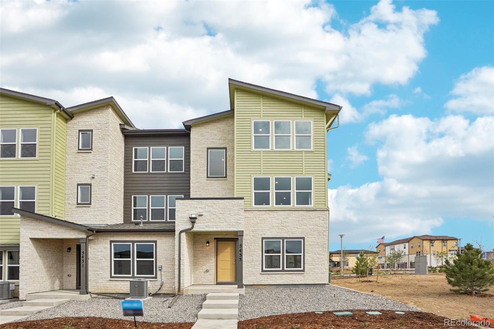 Windler Aurora Home | MLS #: 21887895433 N Eaton Park Way, Aurora Beds: 3 Baths: 3 Price: $430,000