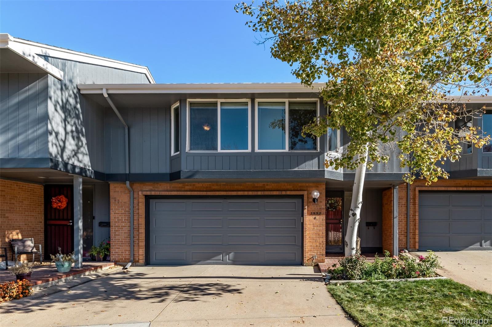 Moore Denver Condo / Townhome | MLS #: 43569183532 S Hillcrest Drive 4, Denver Beds: 3 Baths: 3 Price: $410,000