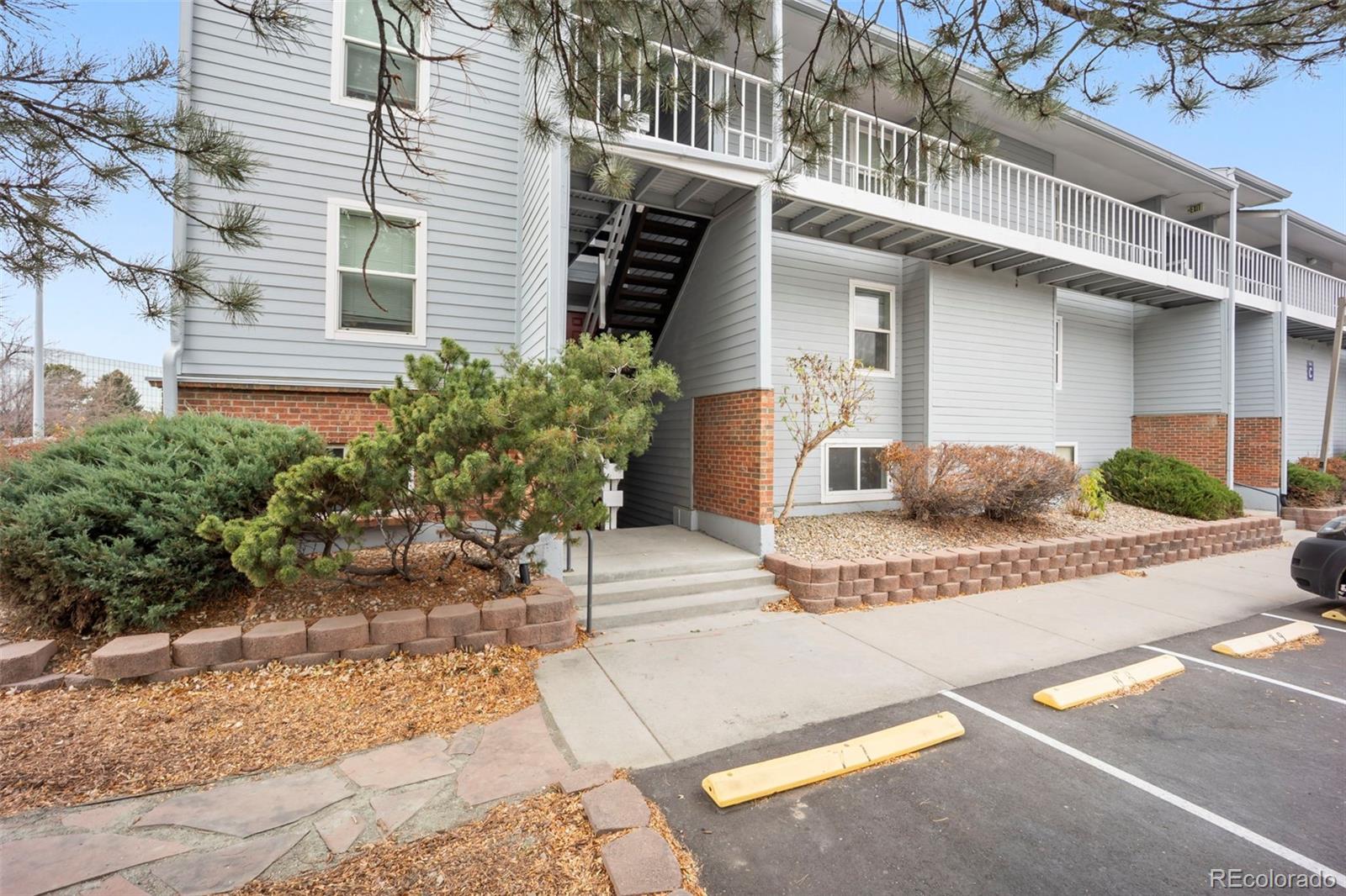 Shadow Wood Denver Condo / Townhome | MLS #: 67617417665 E Eastman Avenue C101, Denver Beds: 3 Baths: 2 Price: $279,000