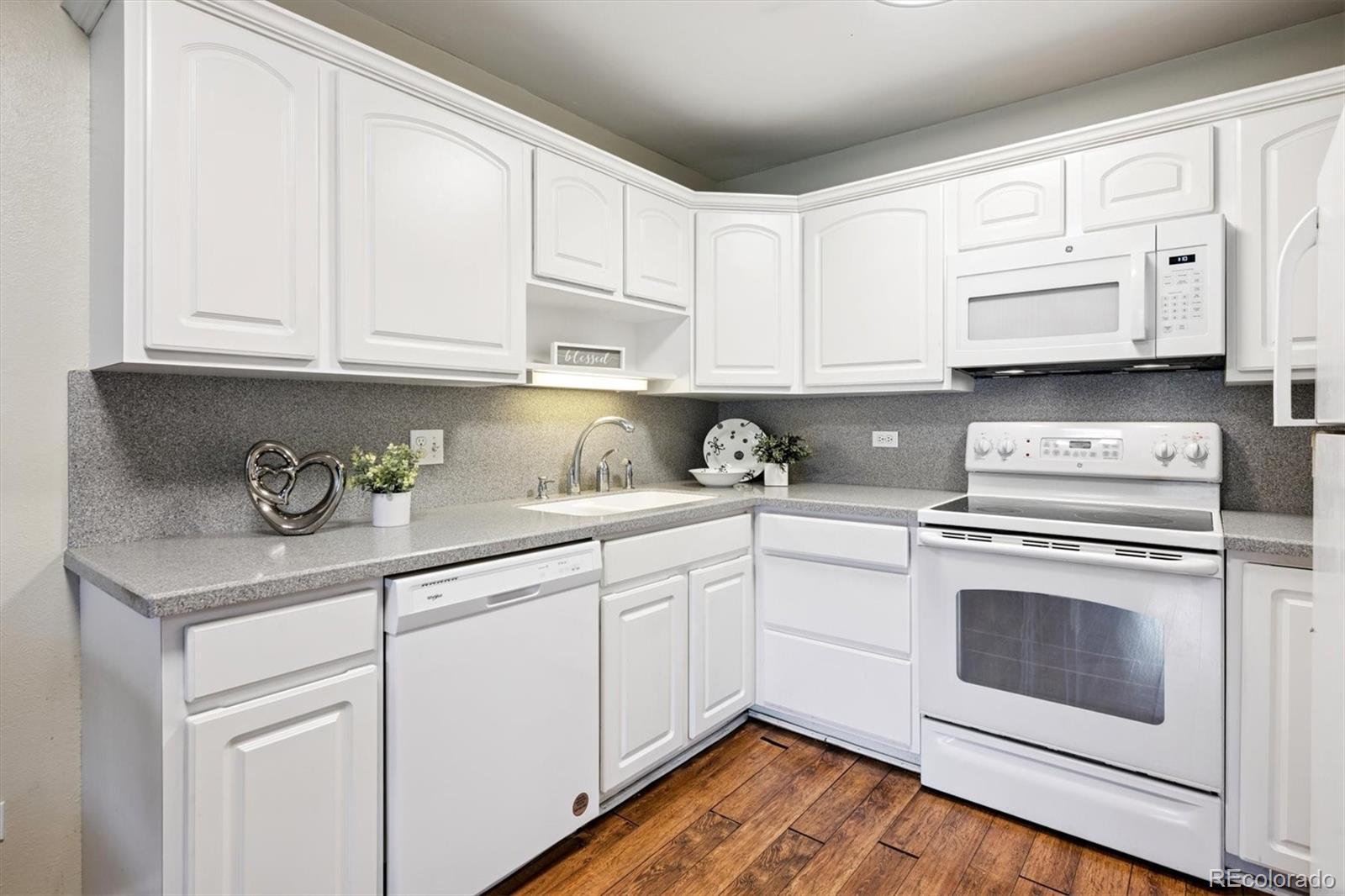 Dsw Denver Condo / Townhome | MLS #: 8432176605 S Alton Way 12B, Denver Beds: 2 Baths: 1 Price: $199,900