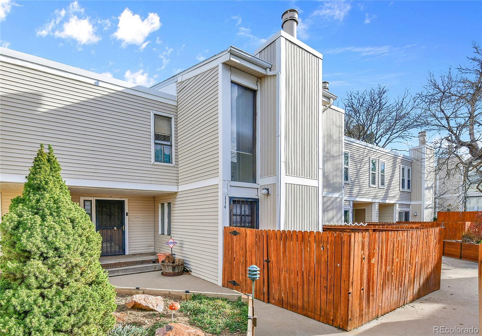 1050 S Monaco Parkway, denver&nbsp; House Search MLS Picture