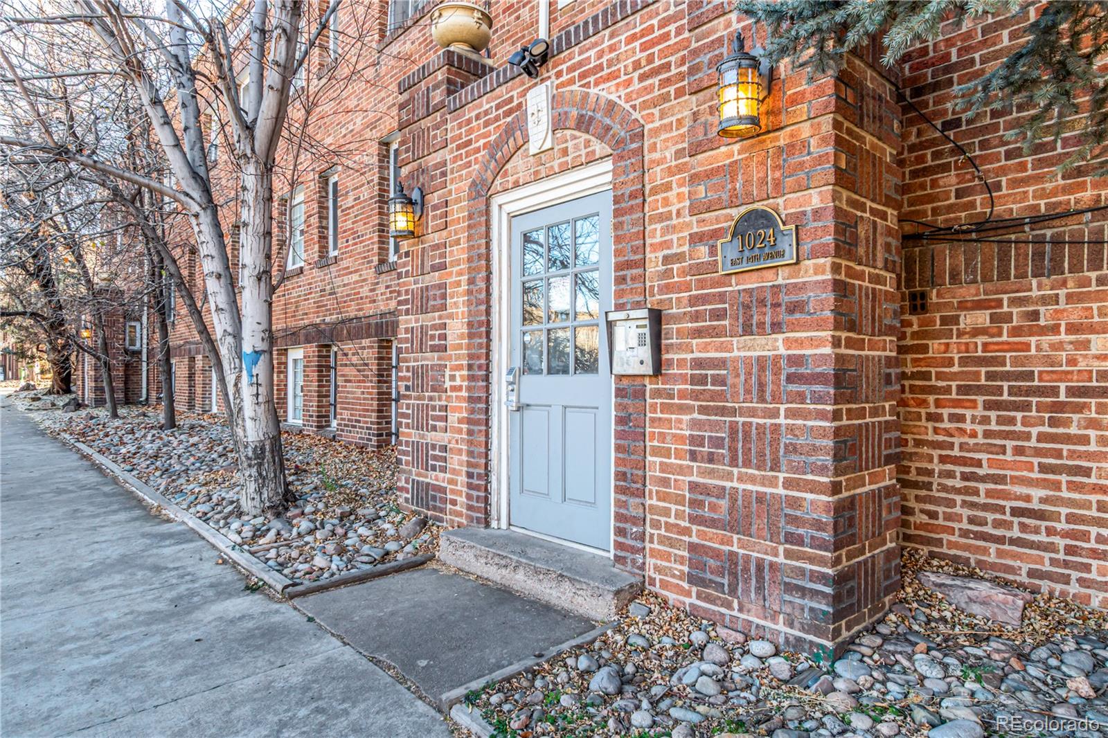 Capitol Denver Condo / Townhome | MLS #: 30899001024 E 14th Avenue 11, Denver Beds: 1 Baths: 1 Price: $200,000
