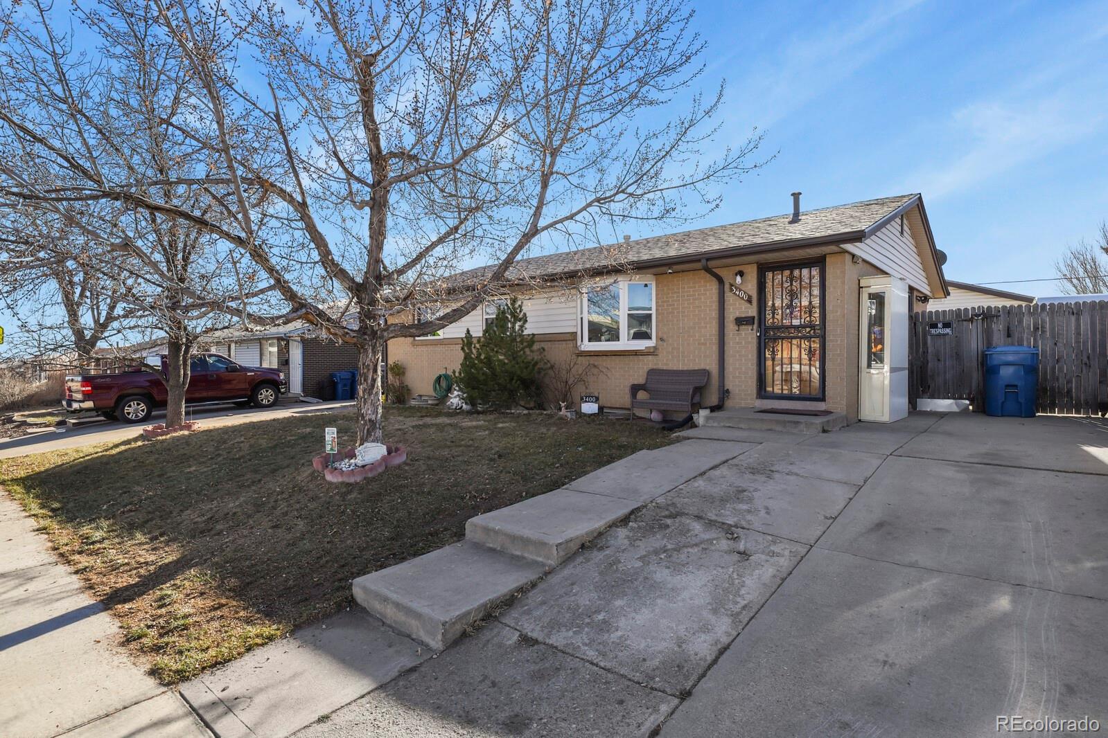 Valley View Heights Englewood Home | MLS #: 52752153400 W MOUNTAIN Road, Englewood Beds: 3 Baths: 2 Price: $460,000