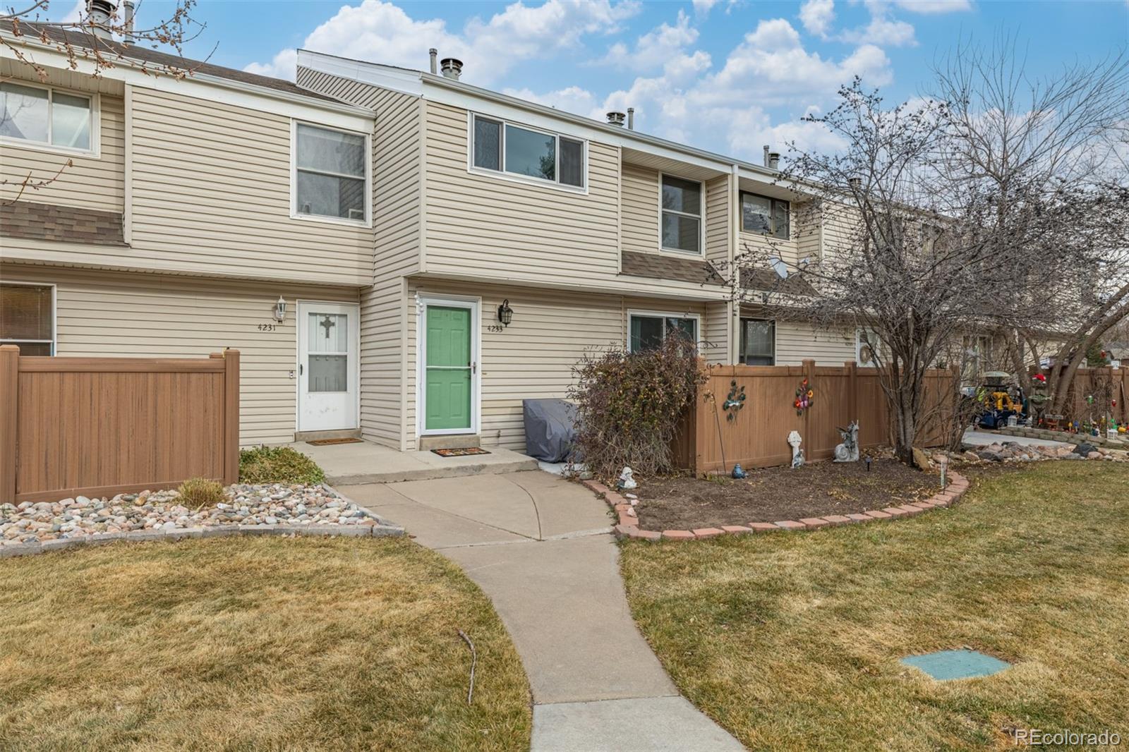 4233 E Maplewood Way, centennial&nbsp; House Search MLS Picture