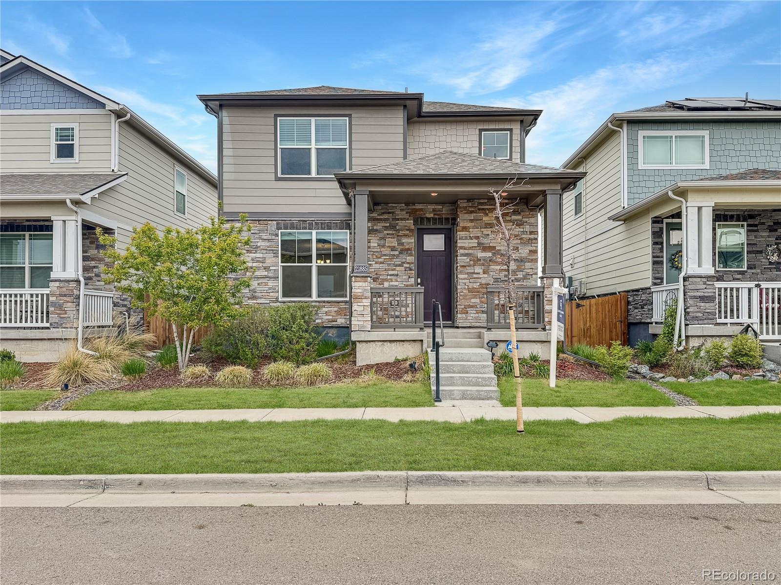  Aurora Home | MLS #: 339687321885 E 9th Place, Aurora Beds: 3 Baths: 3 Price: $425,000