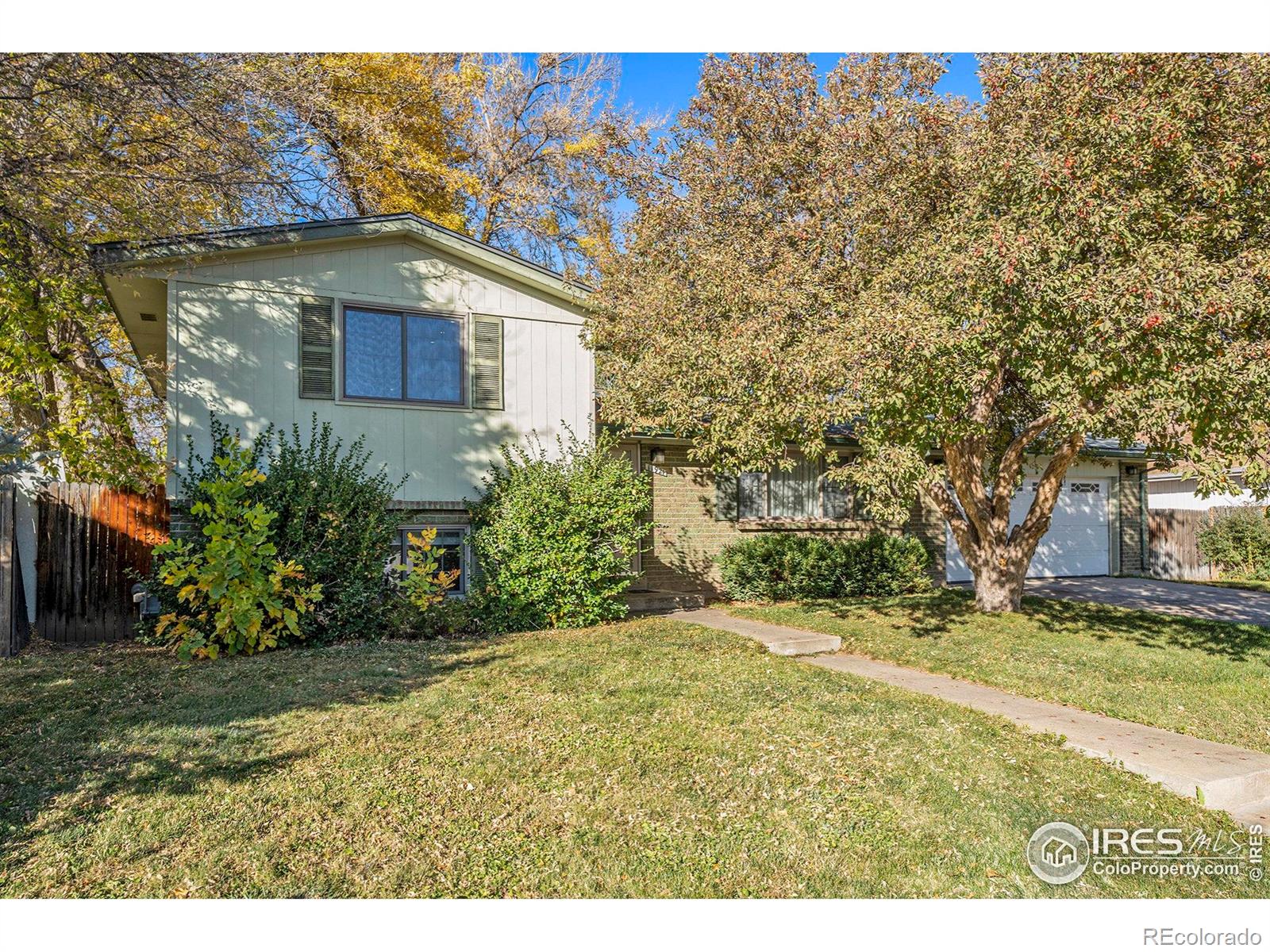 11921 W 70th Place, arvada&nbsp; House Search MLS Picture