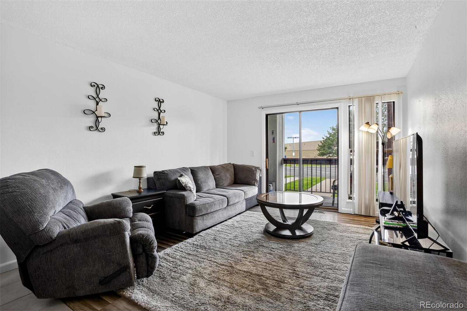  Westminster Condo / Townhome | MLS #: 95104792760 W 86th Ave Avenue 147, Westminster Beds: 1 Baths: 1 Price: $160,000