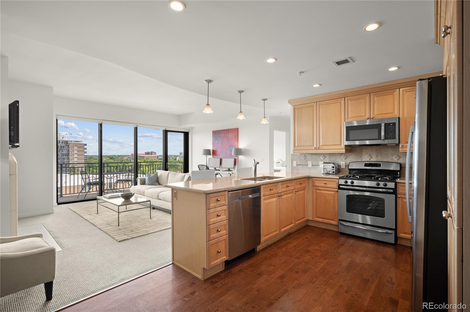 City Park Denver Condo / Townhome | MLS #: 69900152990 E 17th Avenue 904, Denver Beds: 2 Baths: 2 Price: $795,000