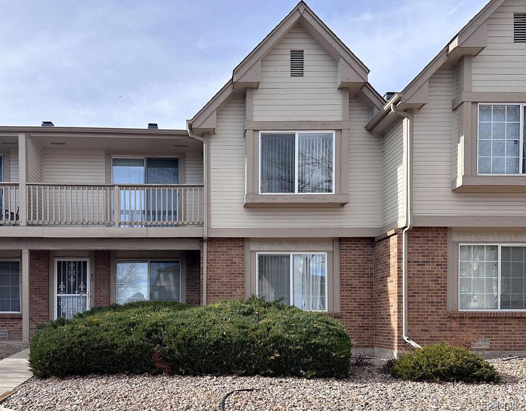 Topaz Aurora Condo / Townhome | MLS #: 1954096175 S Sable Boulevard P14, Aurora Beds: 2 Baths: 3 Price: $265,000