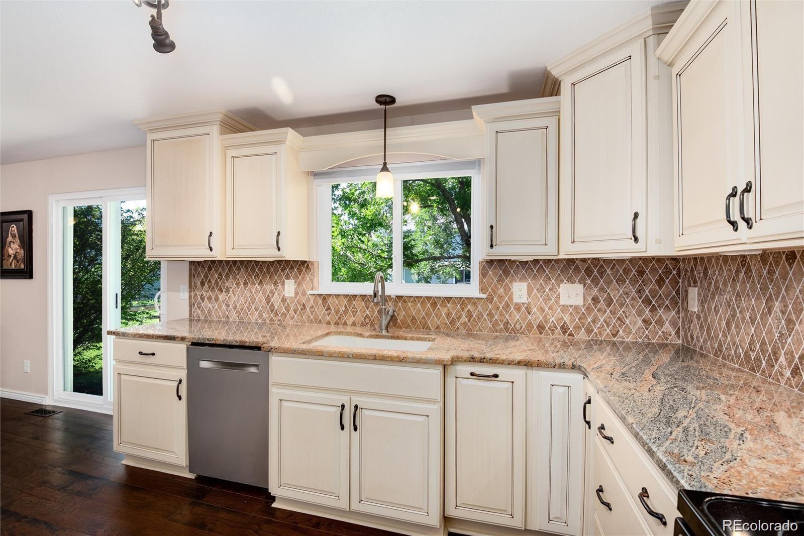Park View Meadows Centennial Home | MLS #: 40327625295 S Liverpool Way, Centennial Beds: 4 Baths: 3 Price: $510,000
