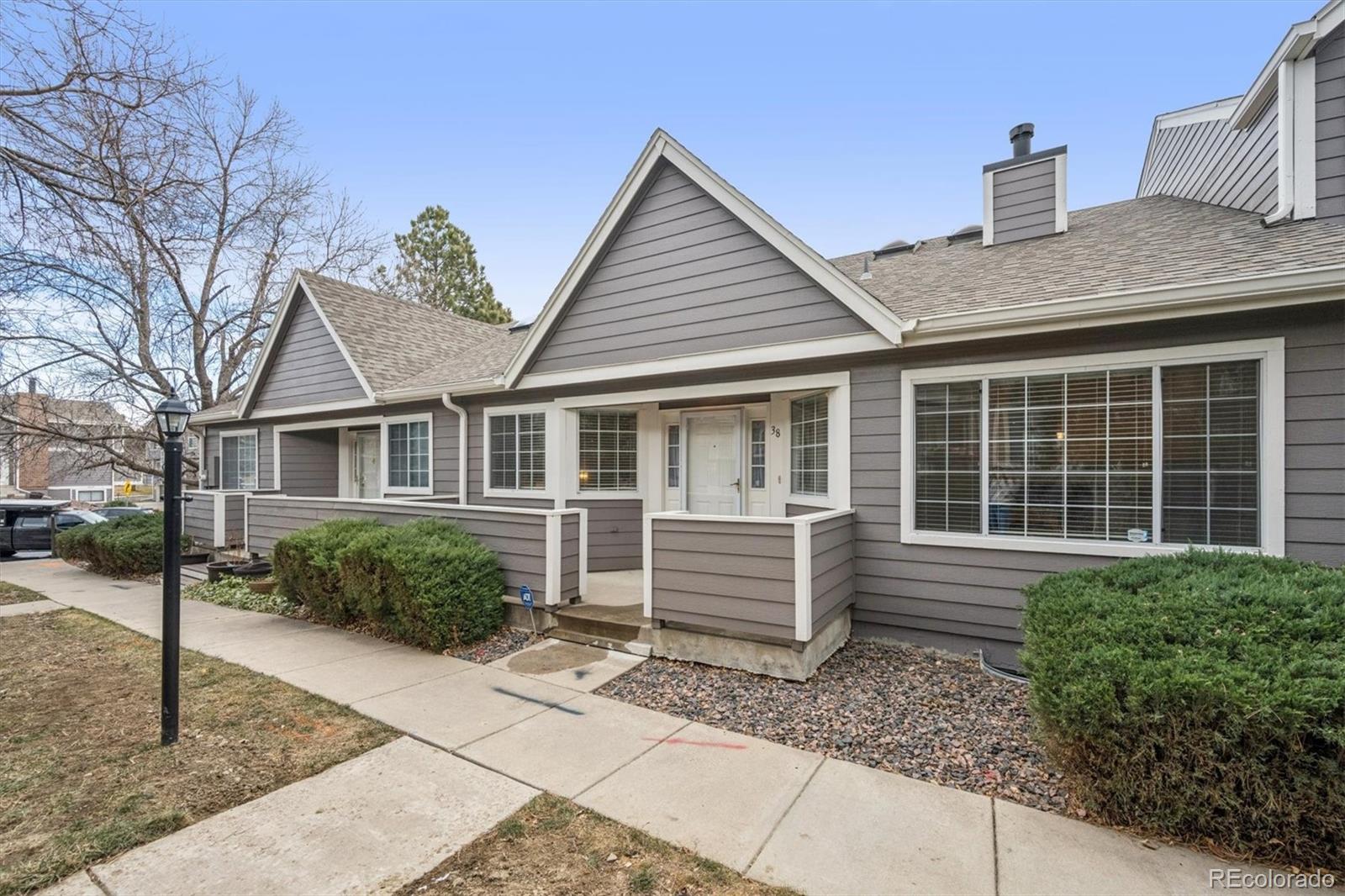 Lake Arbor Fairways Arvada Condo / Townhome | MLS #: 81210036816 W 84th Circle 38, Arvada Beds: 2 Baths: 2 Price: $398,000