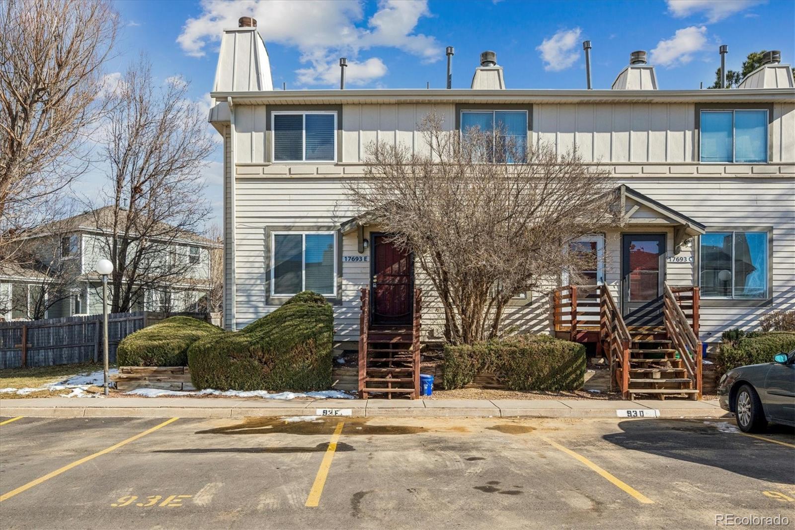 Victoria Place Aurora Condo / Townhome | MLS #: 670370617693 E Loyola Drive E, Aurora Beds: 3 Baths: 3 Price: $325,000