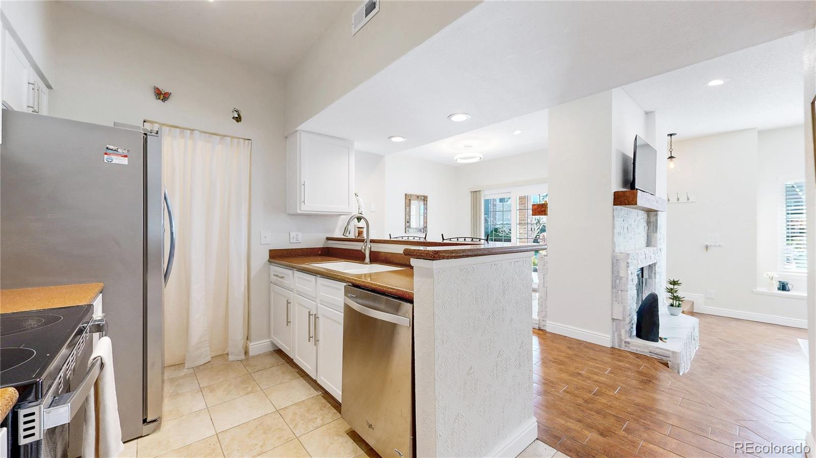 Mark Denver Condo / Townhome | MLS #: 61151484760 S Wadsworth Boulevard G 101, Denver Beds: 2 Baths: 2 Price: $350,000