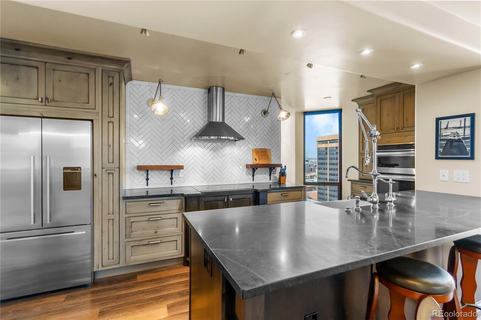 East Denver Denver Condo / Townhome | MLS #: 93740521625  Larimer Street 1705, Denver Beds: 2 Baths: 2 Price: $530,000