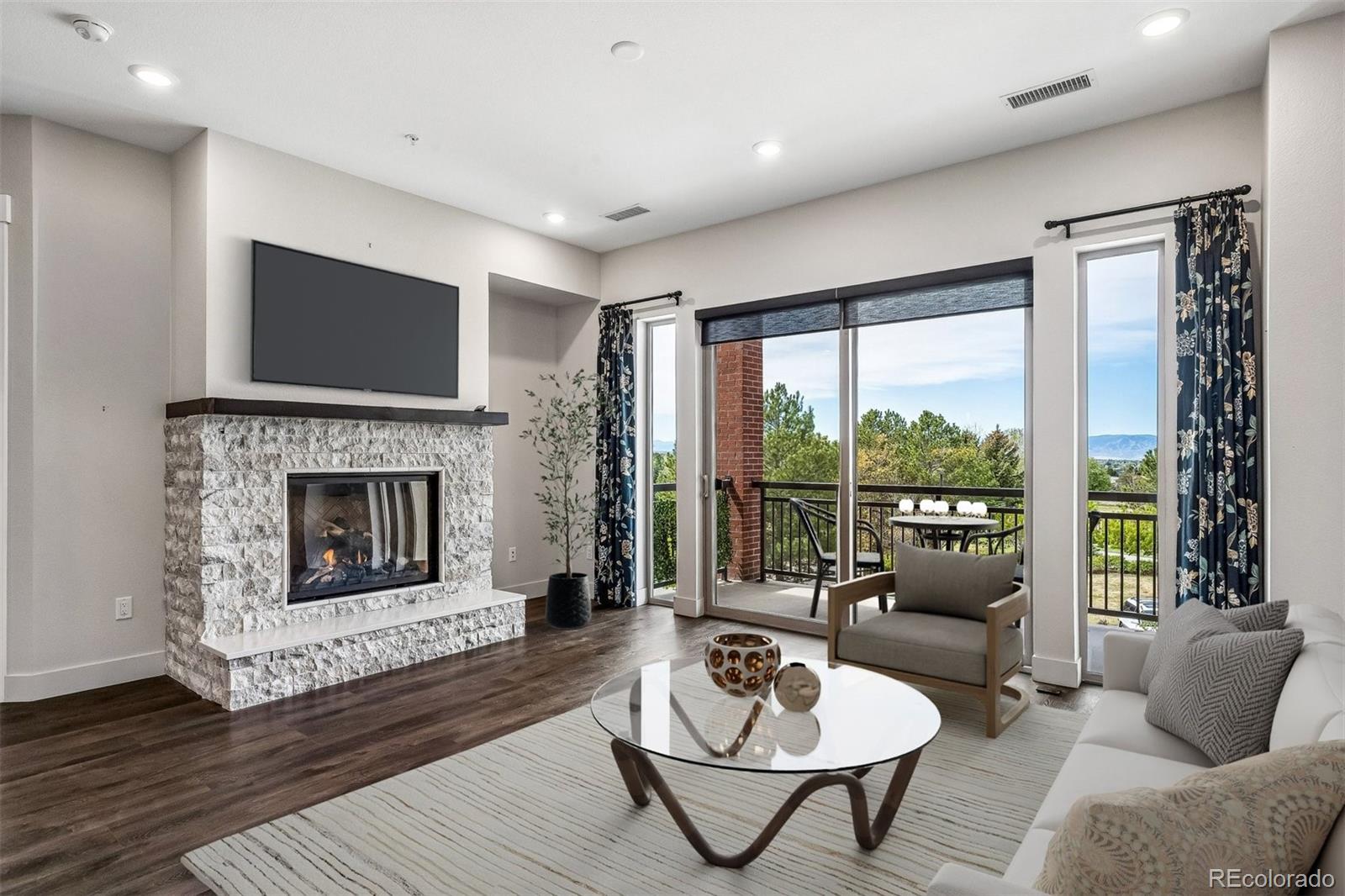 Villarosso Denver Condo / Townhome | MLS #: 83202414885 S Monaco Street 207, Denver Beds: 2 Baths: 2 Price: $675,000