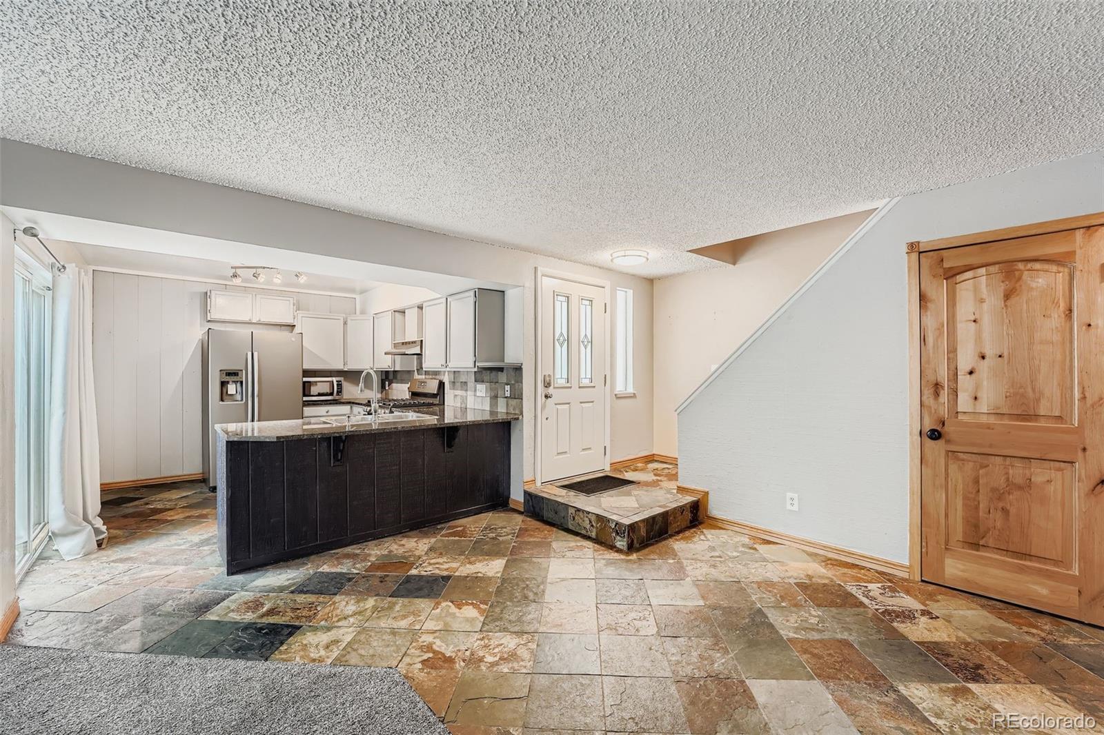 Strawberry Aurora Condo / Townhome | MLS #: 33274072469 S Xanadu Way A, Aurora Beds: 2 Baths: 2 Price: $274,000