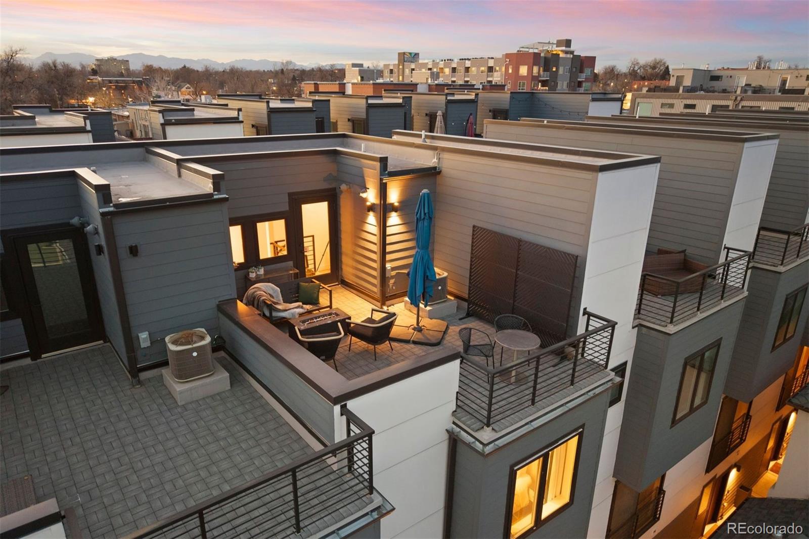 Jefferson Park Denver Home | MLS #: 61163172828 W 25th Avenue, Denver Beds: 2 Baths: 3 Price: $625,000