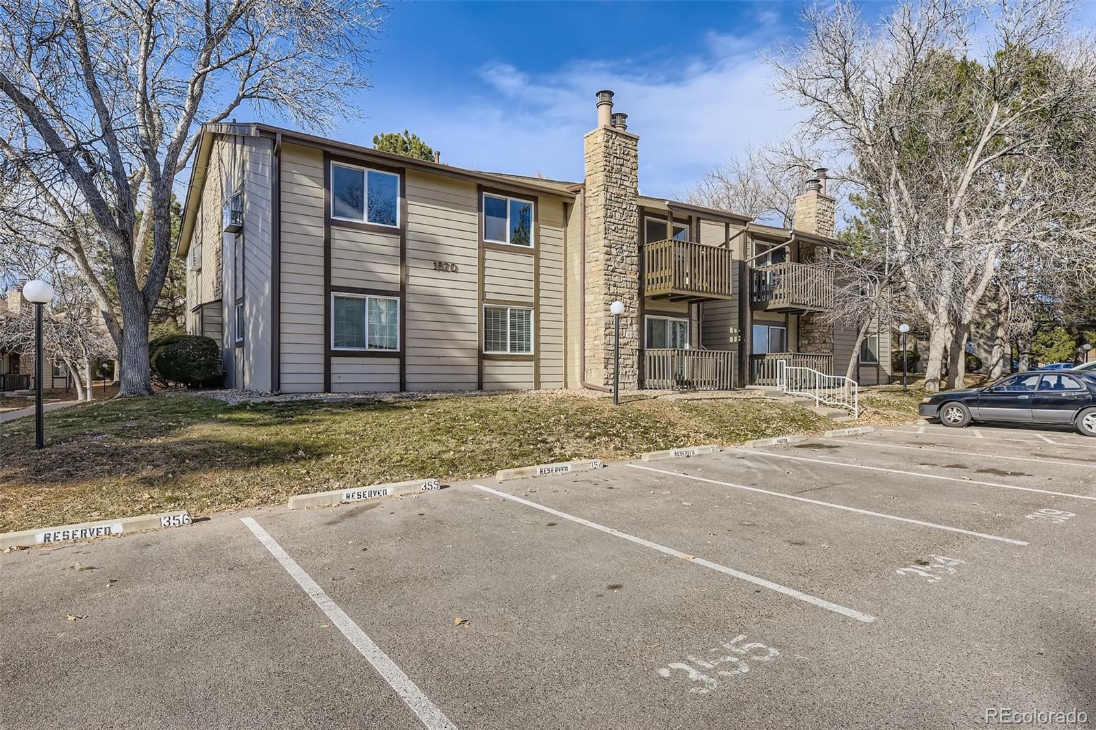 Brittany Highlands Aurora Condo / Townhome | MLS #: 21642331870 S Pitkin Circle B, Aurora Beds: 2 Baths: 2 Price: $219,000