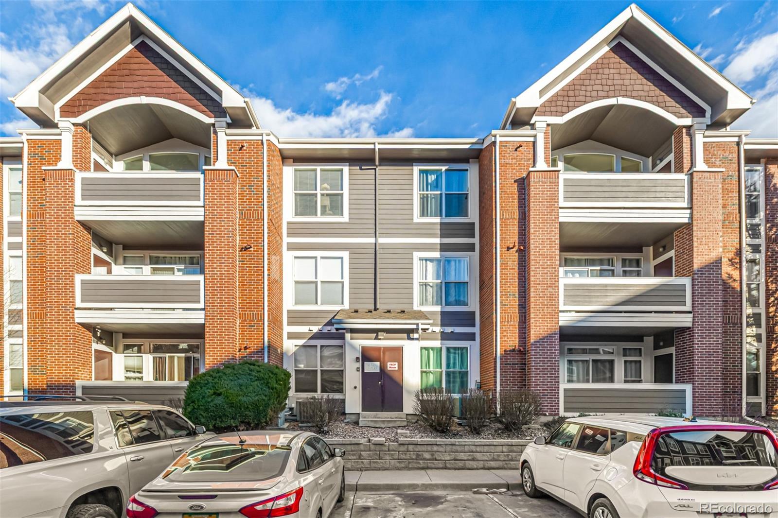 Cherry Grove East Aurora Condo / Townhome | MLS #: 831443814211 E 1st Drive 307, Aurora Beds: 2 Baths: 2 Price: $269,900