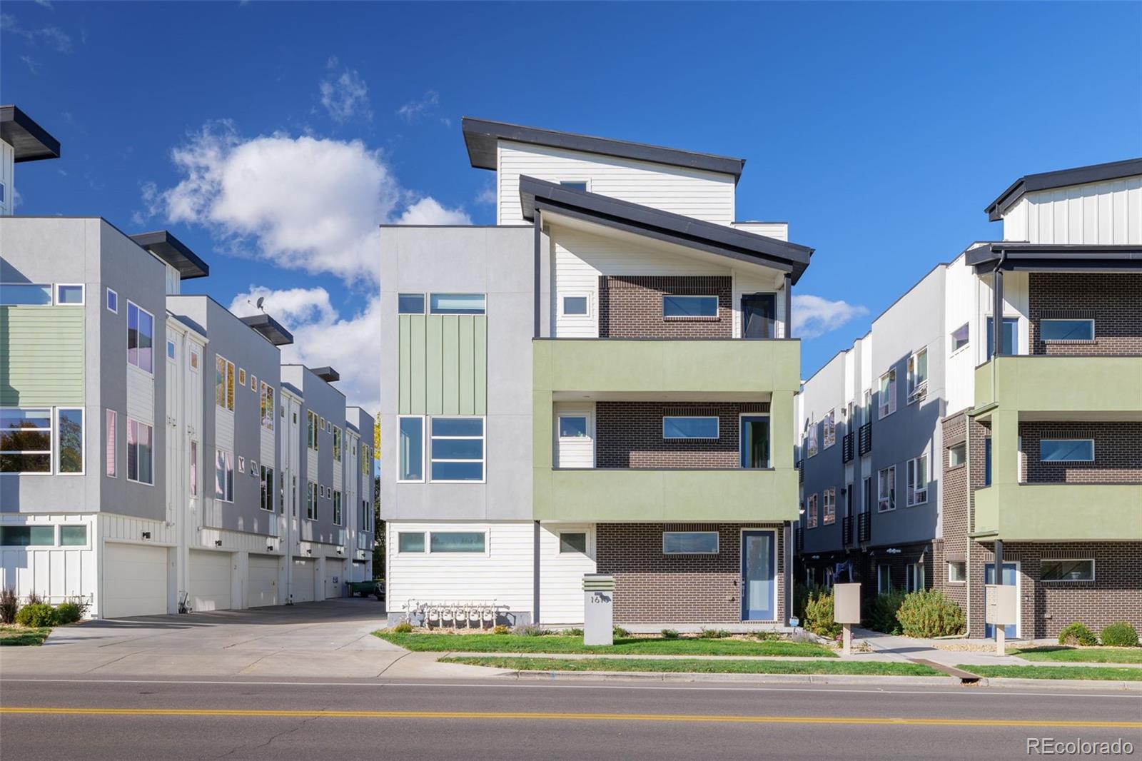 Edgewater Lakewood Condo / Townhome | MLS #: 32615151615  Harlan Street 2, Lakewood Beds: 3 Baths: 3 Price: $684,995