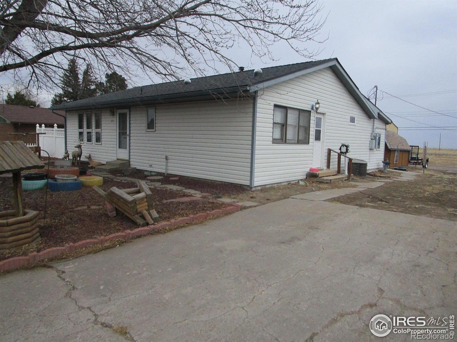 870  13th Street, burlington&nbsp; House Search MLS Picture