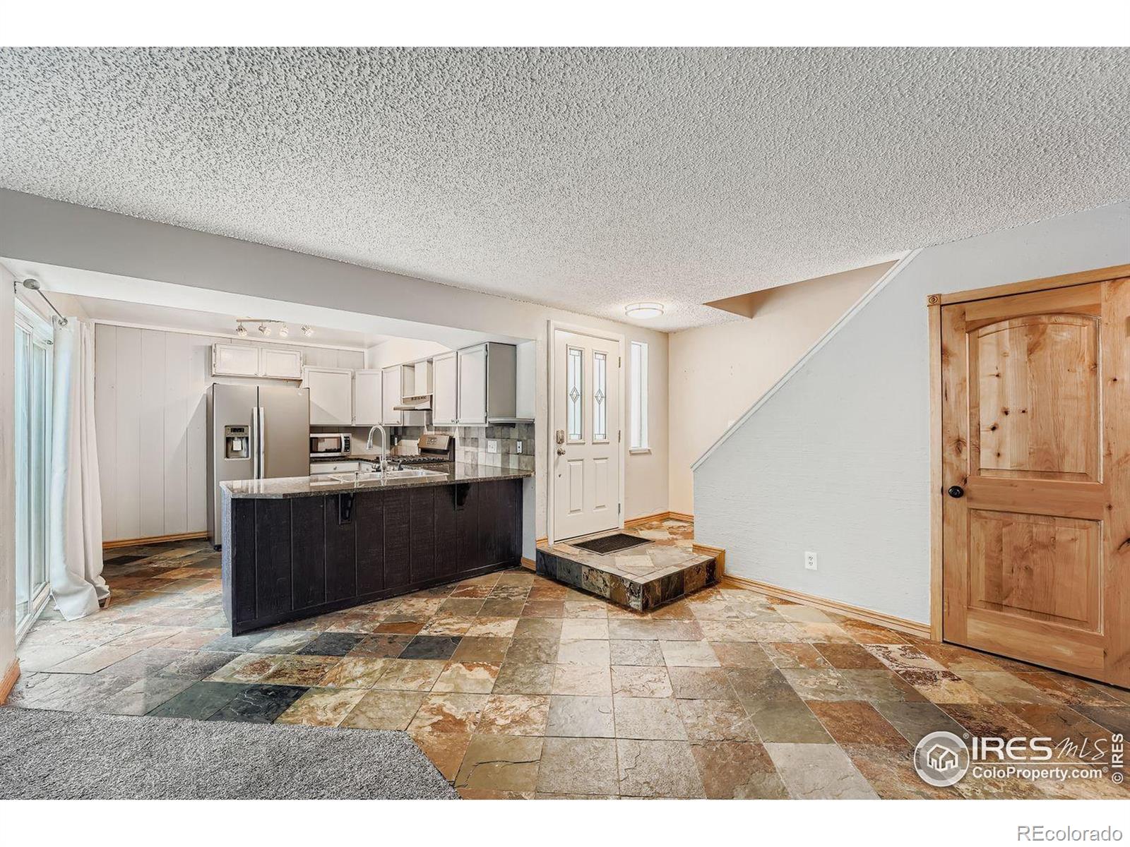 Strawberry Aurora Condo / Townhome | MLS #: 45678910508042469 S Xanadu Way A, Aurora Beds: 2 Baths: 2 Price: $274,000