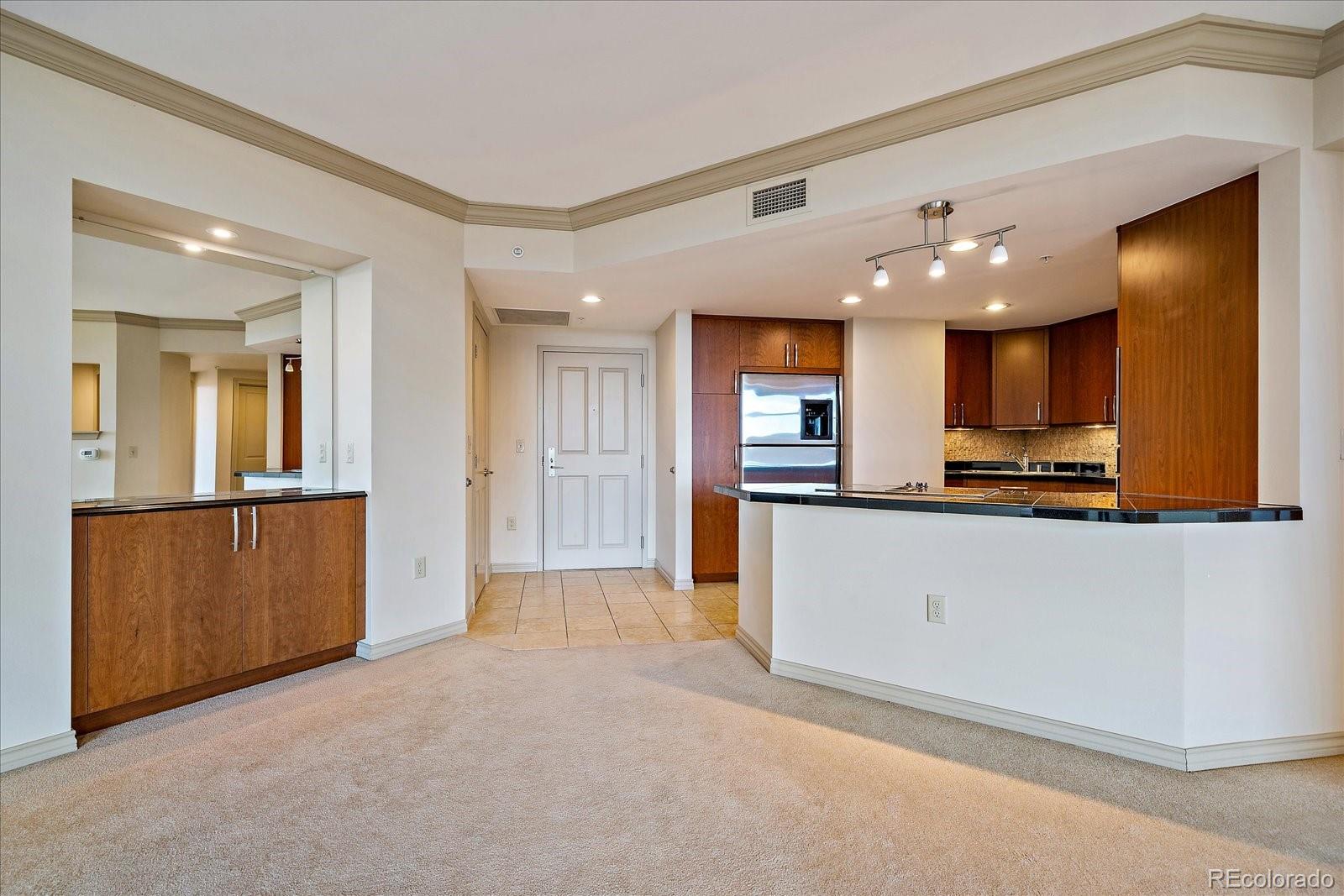 Penterra Plaza Denver Condo / Townhome | MLS #: 30707308100 E Union Avenue 814, Denver Beds: 2 Baths: 2 Price: $600,000