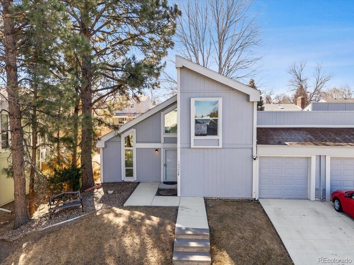 Sunburst Aurora Condo / Townhome | MLS #: 196940716222 E Rice Place B, Aurora Beds: 3 Baths: 3 Price: $380,000