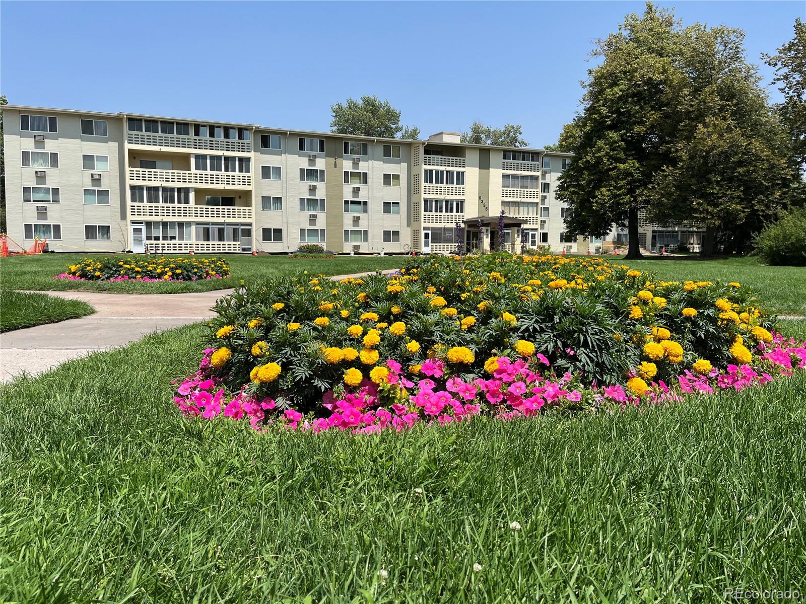Dsw Denver Condo / Townhome | MLS #: 37228559335 E center Avenue 8B, Denver Beds: 2 Baths: 2 Price: $229,995