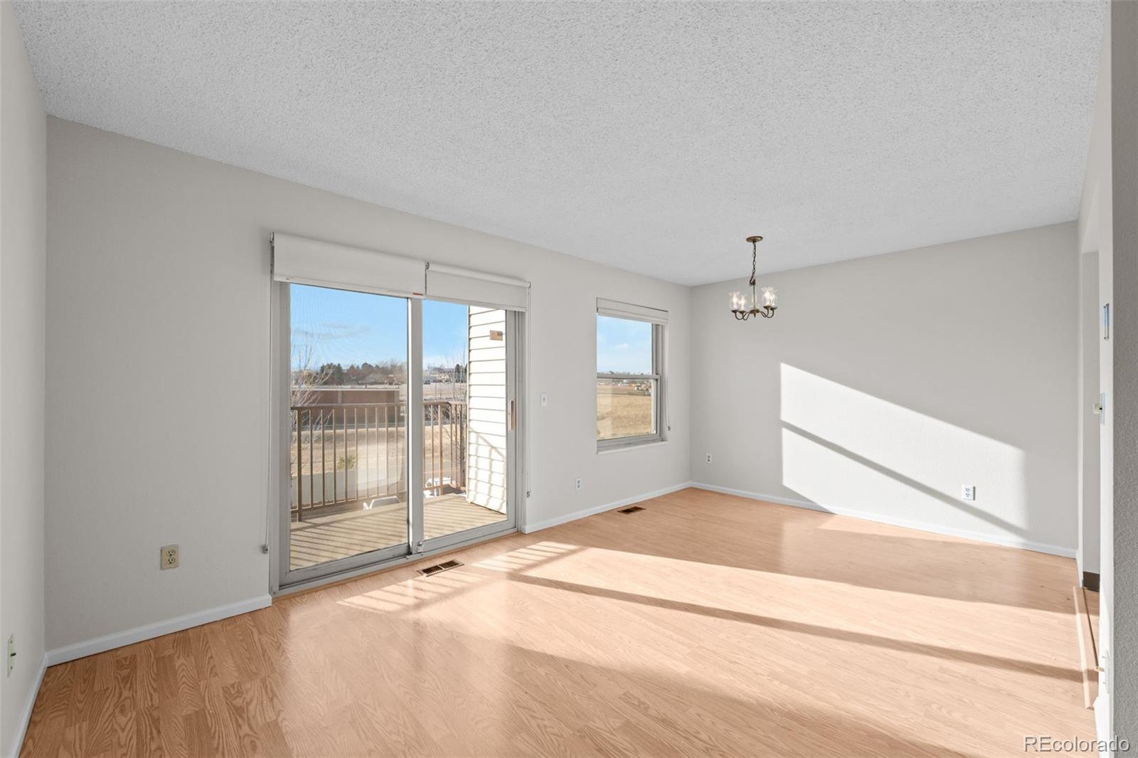Snow Cap Ridge Thornton Condo / Townhome | MLS #: 64359841383 W 88th Avenue 306, Thornton Beds: 2 Baths: 1 Price: $225,000