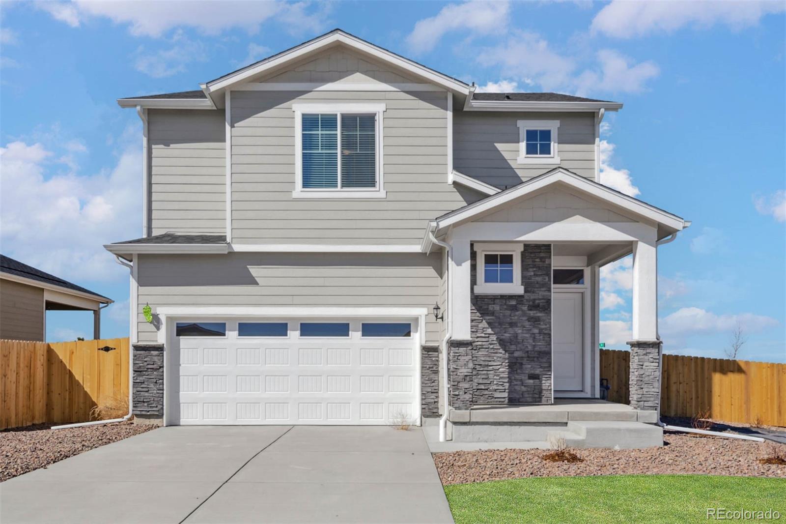  Commerce City Home | MLS #: 924884417949 E 93rd Place, Commerce City Beds: 4 Baths: 3 Price: $564,900