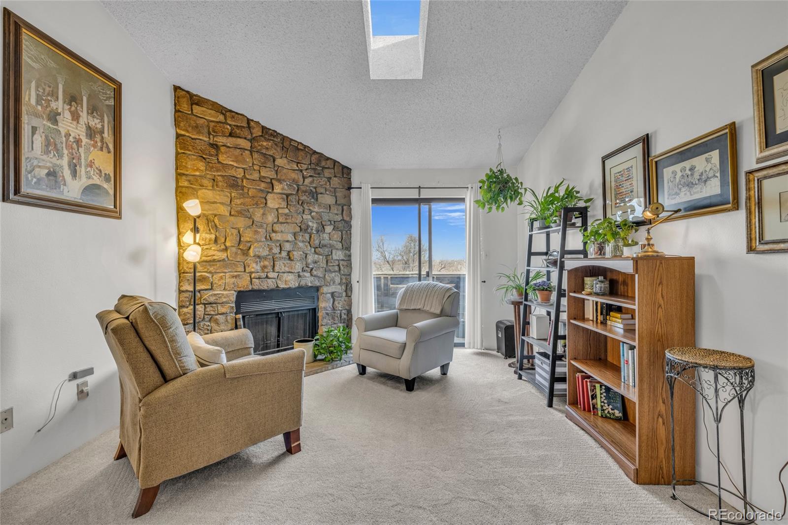 Dartmouth Denver Condo / Townhome | MLS #: 21051293100 S Federal Boulevard 305, Denver Beds: 1 Baths: 1 Price: $147,000
