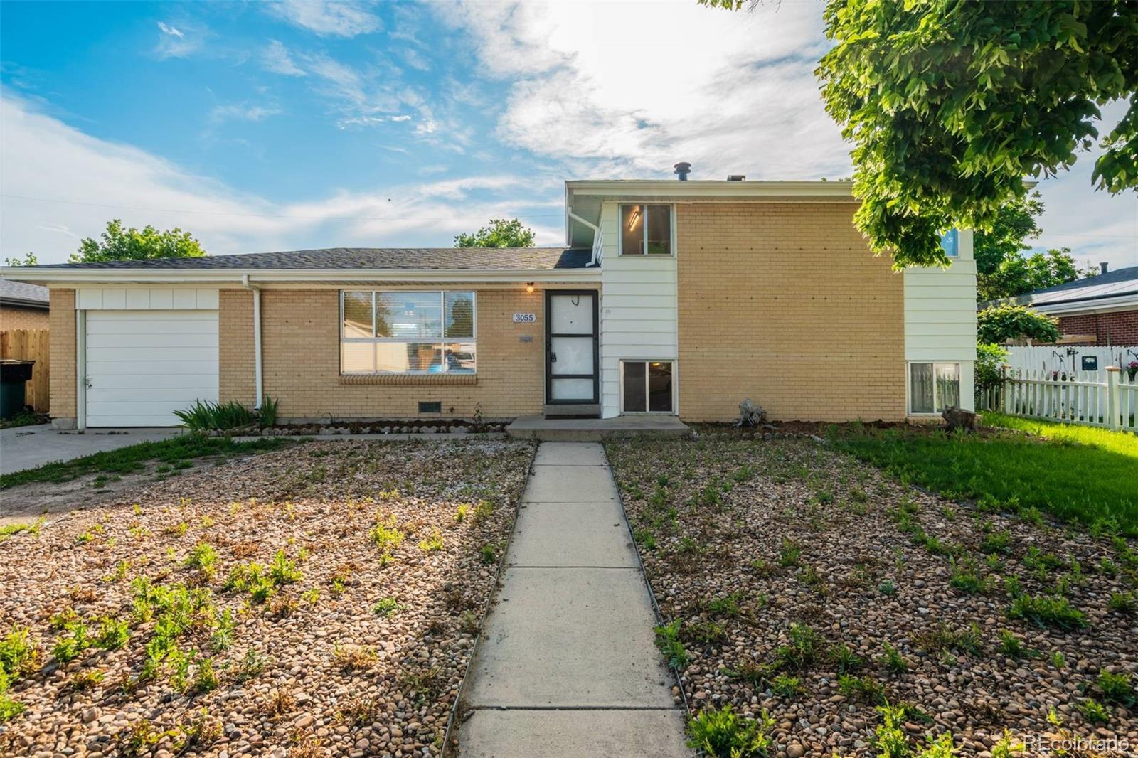 3055  Carson Street, aurora&nbsp; House Search MLS Picture