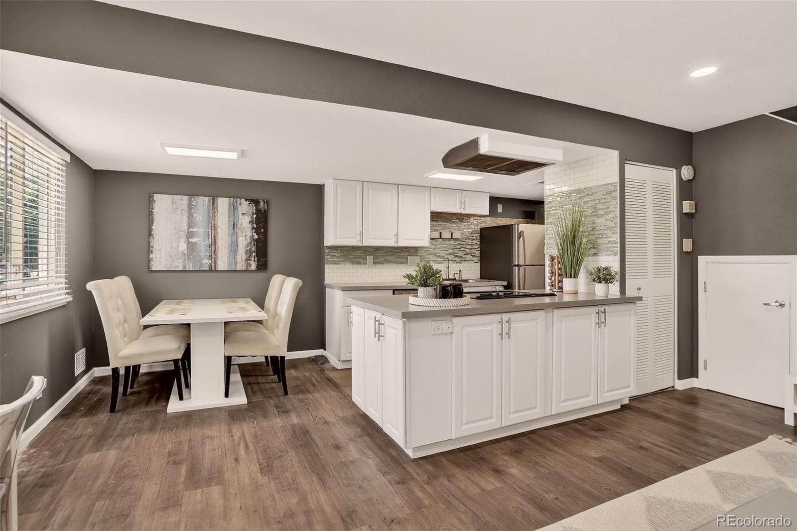 Hallcrafts Village East Aurora Condo / Townhome | MLS #: 51049571204 S Uvalda Street , Aurora Beds: 2 Baths: 2 Price: $290,000