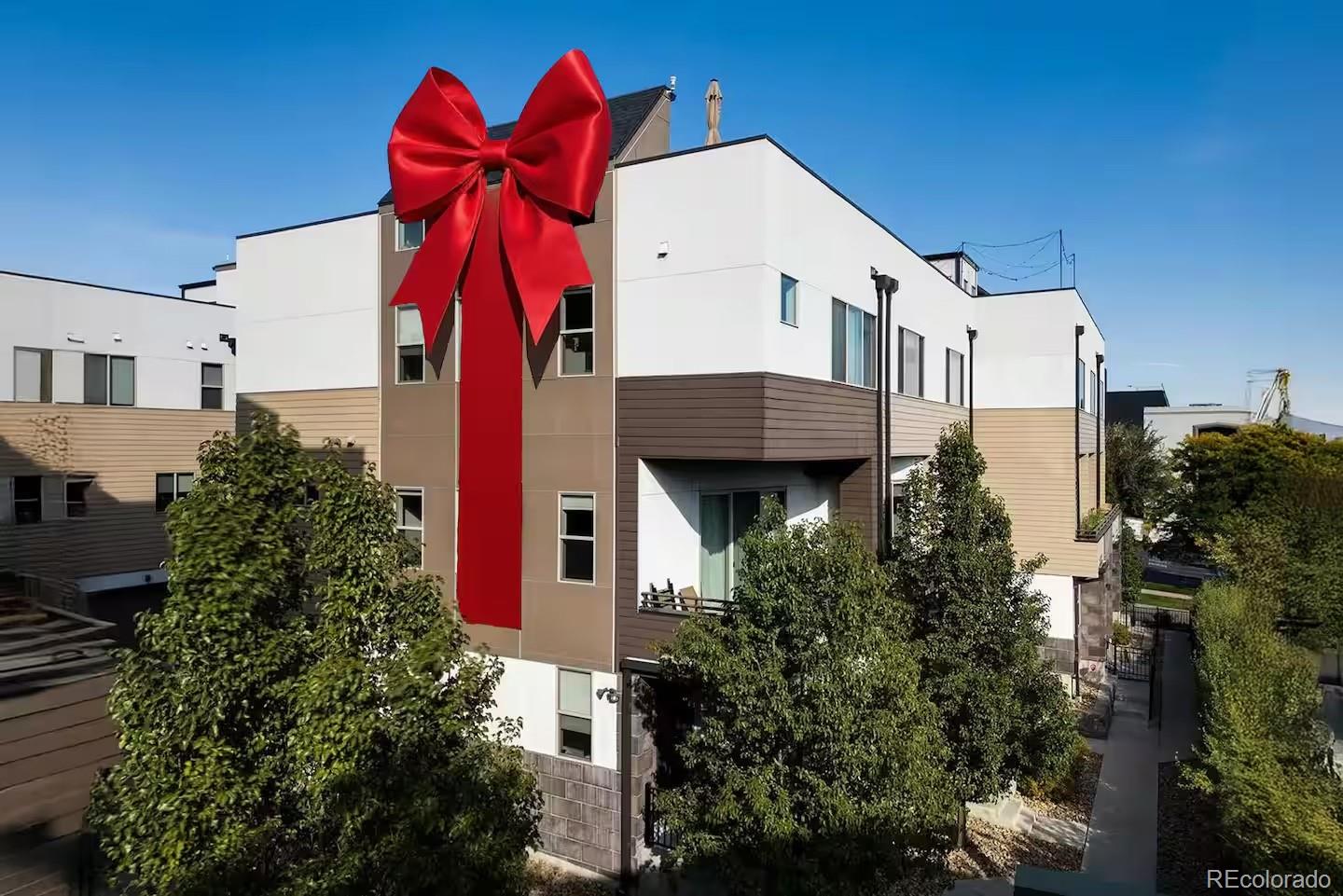 Jefferson Park Denver Home | MLS #: 88670492622 W 24th Avenue, Denver Beds: 3 Baths: 4 Price: $929,000