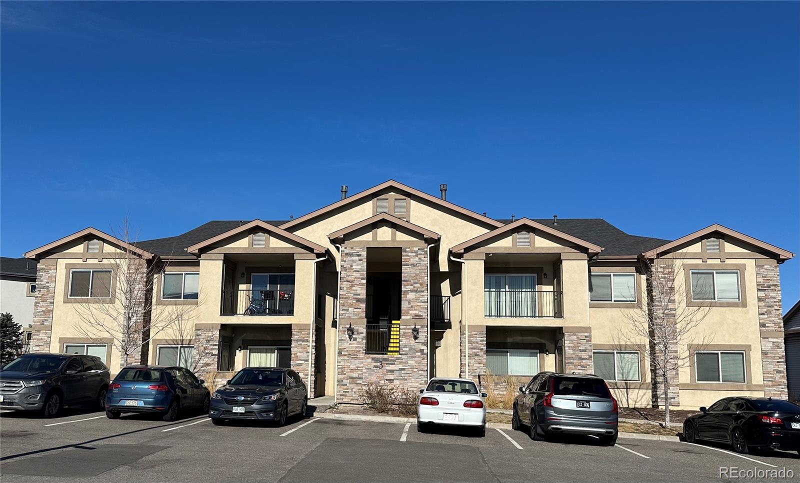 At City Horizon Denver Condo / Townhome | MLS #: 2040978875 E 78th Avenue 21, Denver Beds: 3 Baths: 2 Price: $350,000
