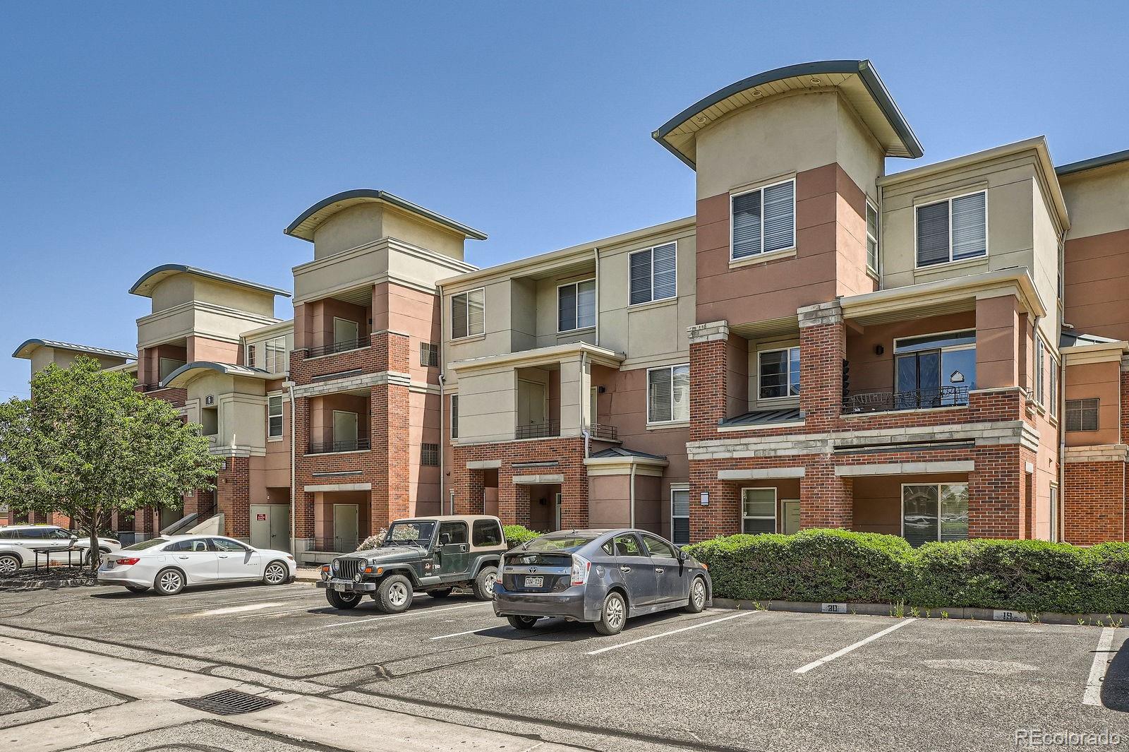Park Hill Denver Condo / Townhome | MLS #: 40312364100  Albion St Street 611, Denver Beds: 2 Baths: 2 Price: $265,000